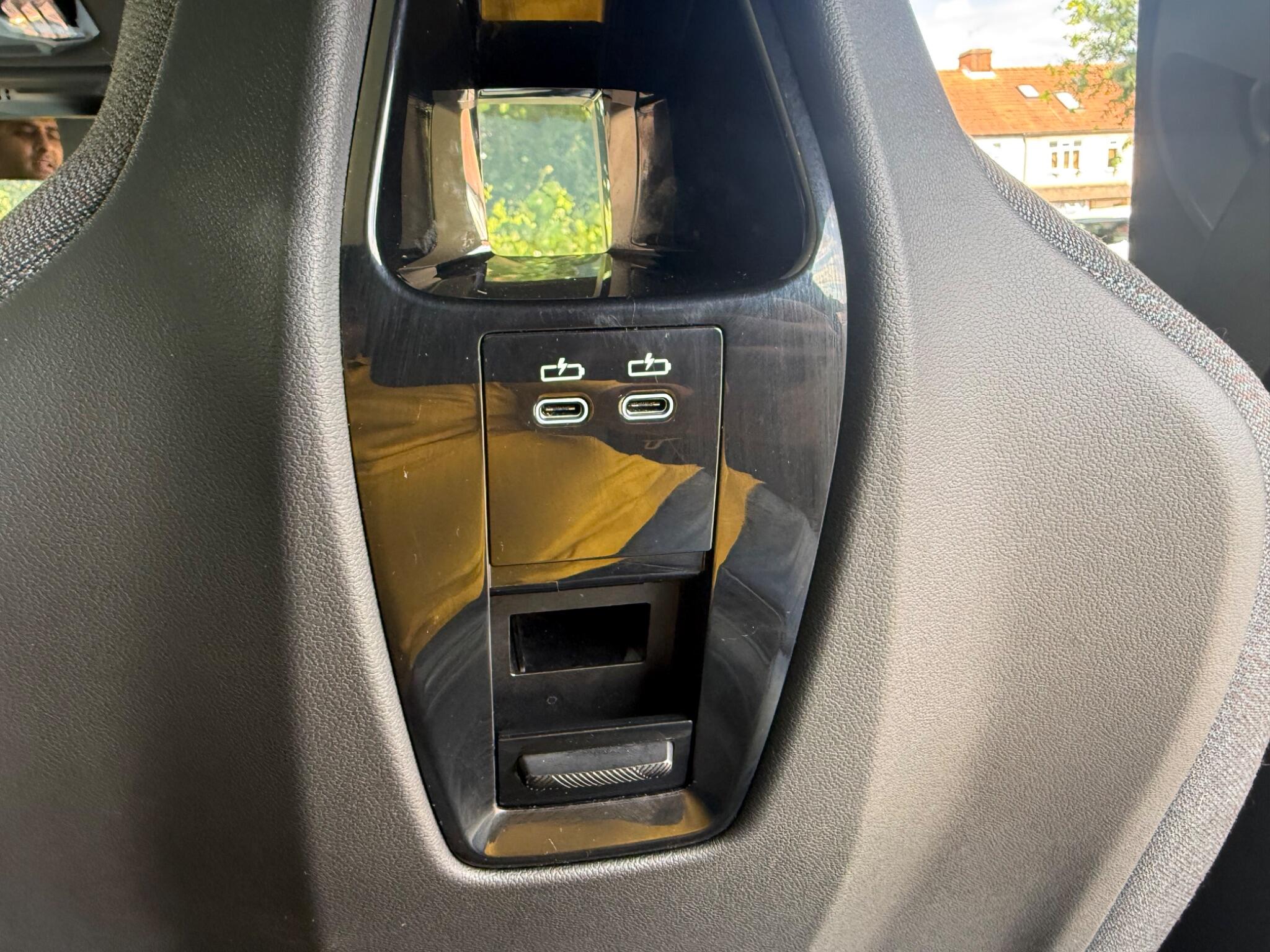 BMW Ix view 15