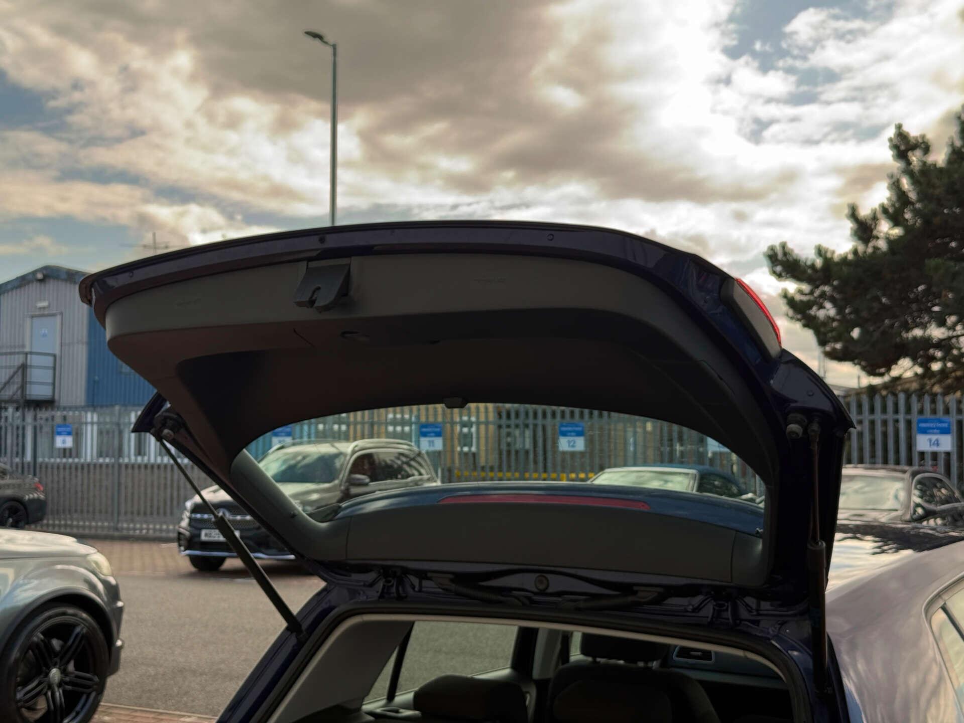Volkswagen Golf view 29
