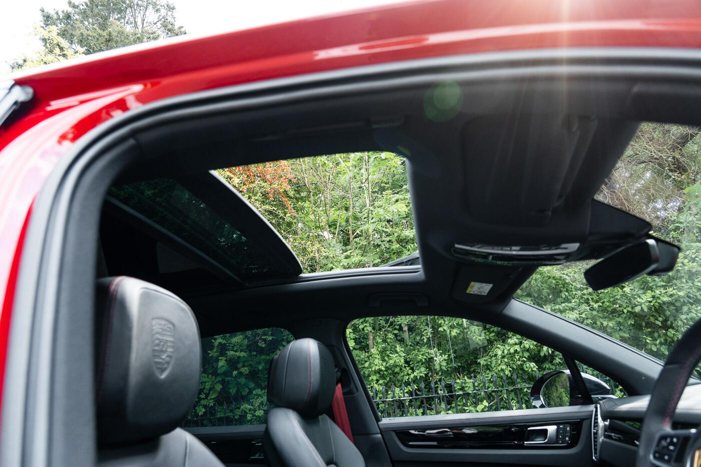 Porsche Cayenne view 55