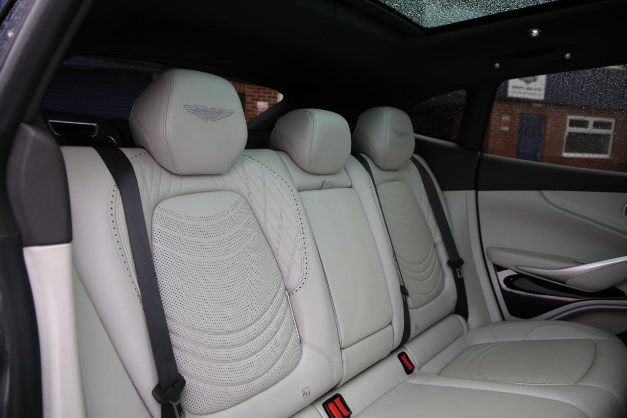 Aston Martin DBX view 35