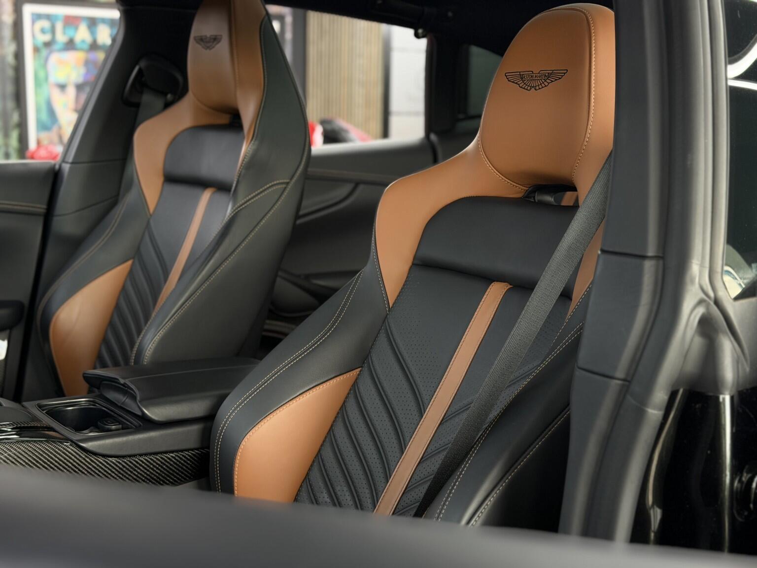 Aston Martin DBX view 54