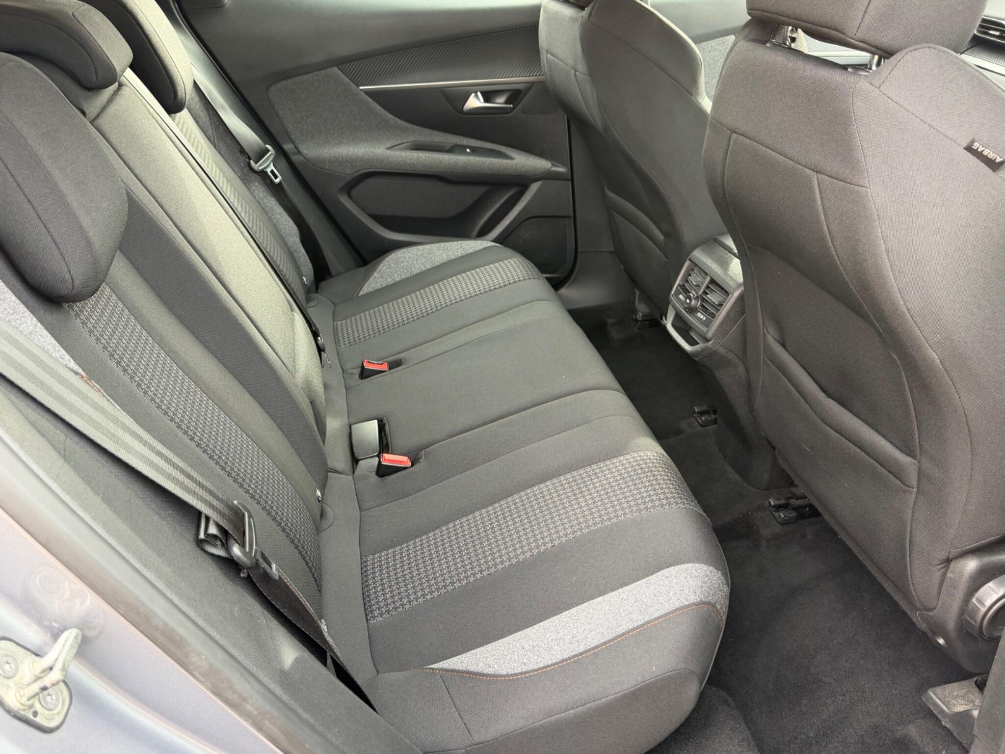 Peugeot 3008 view 14