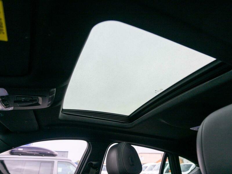 BMW X6 view 19