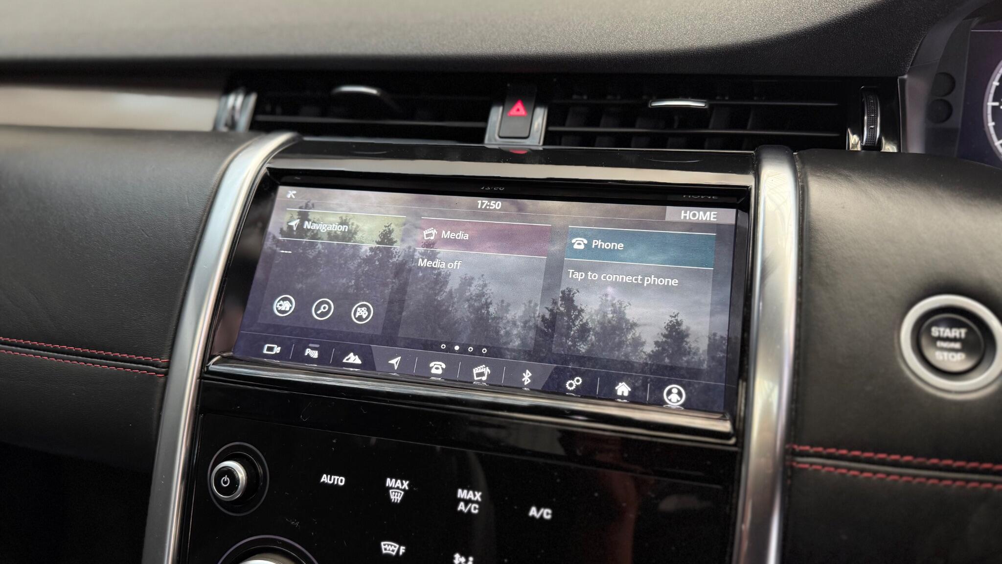 Land Rover Discovery Sport view 20
