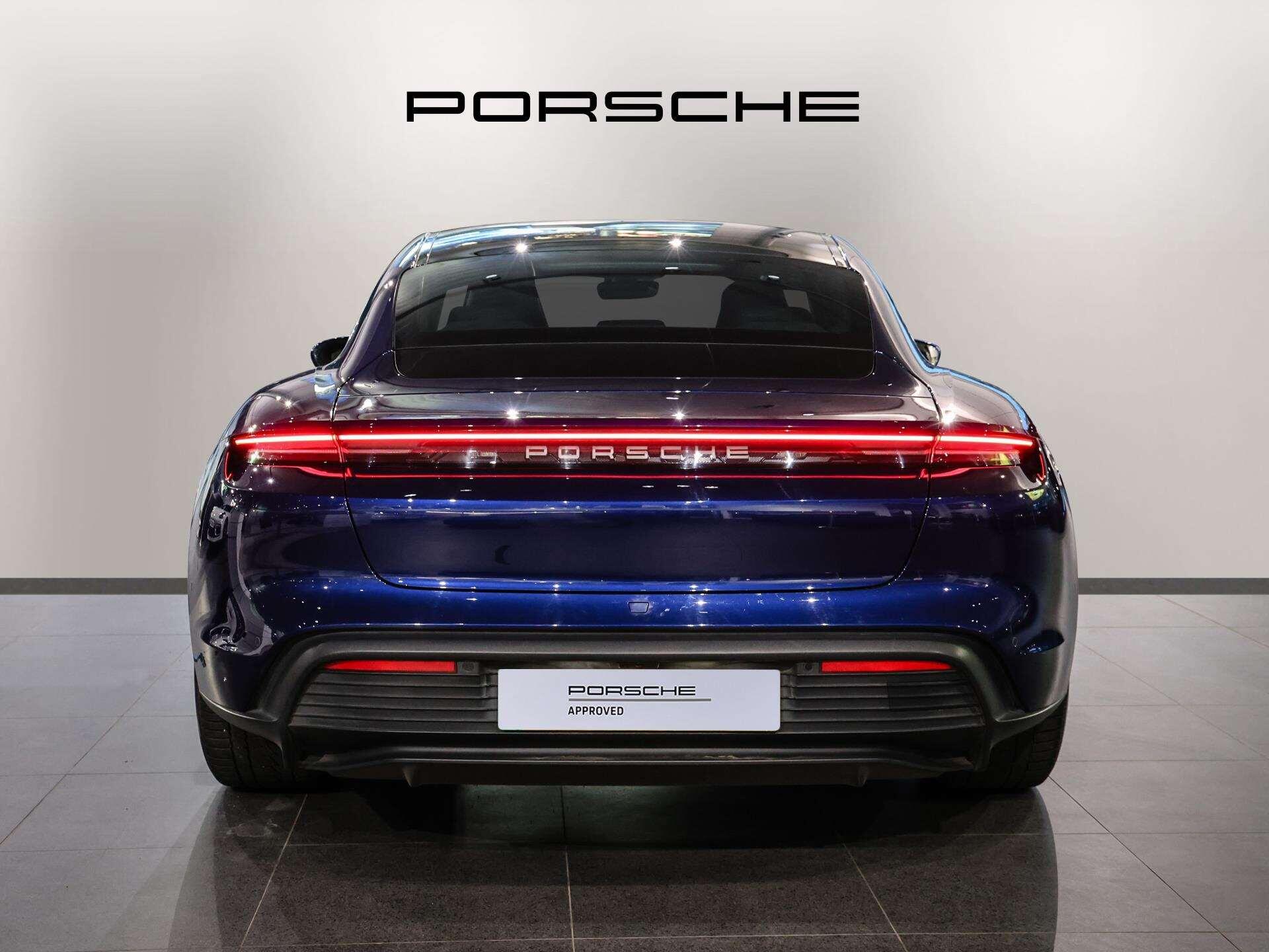 Porsche Taycan view 10