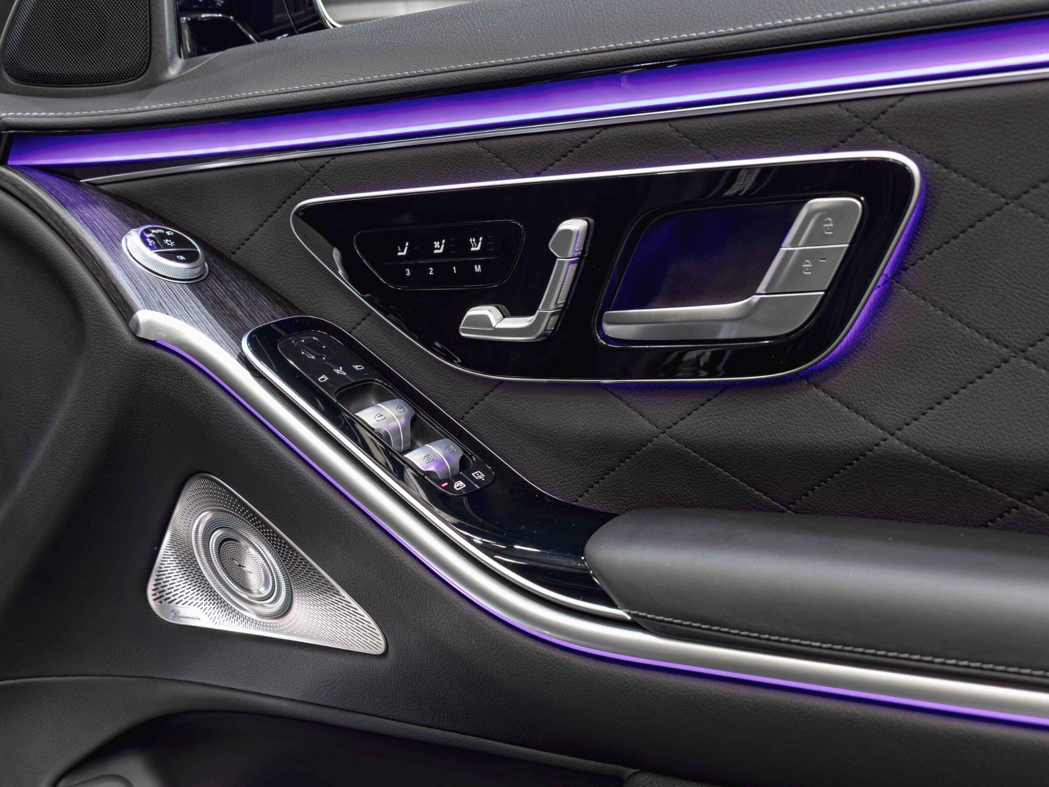 Mercedes-Benz S Class view 30