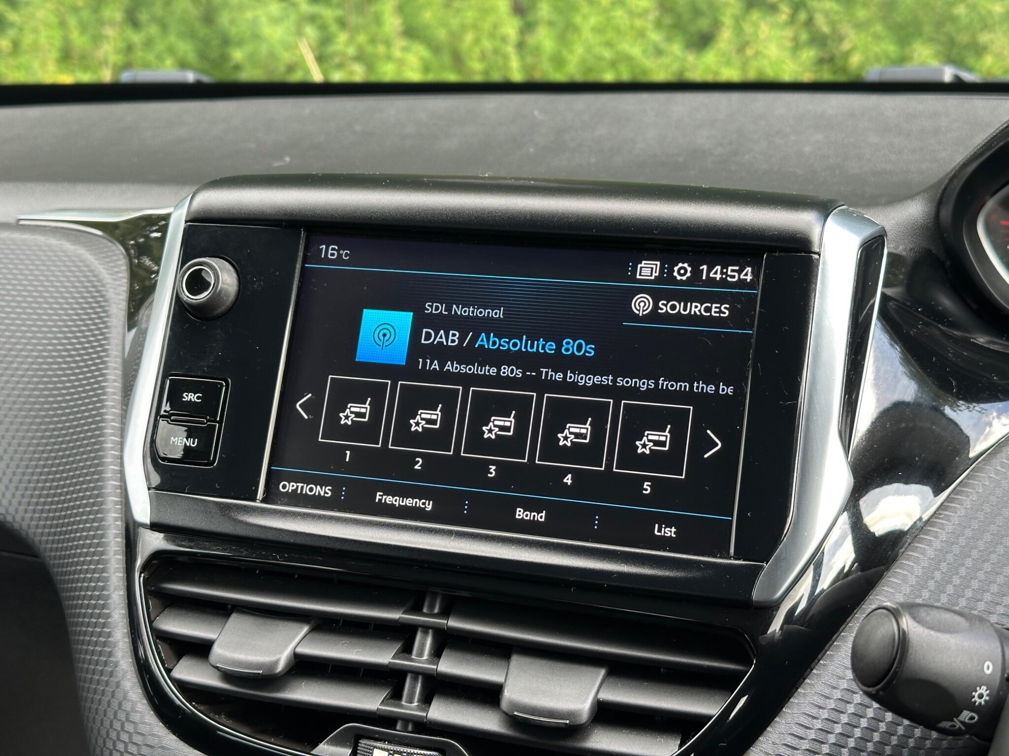 Peugeot 208 view 32