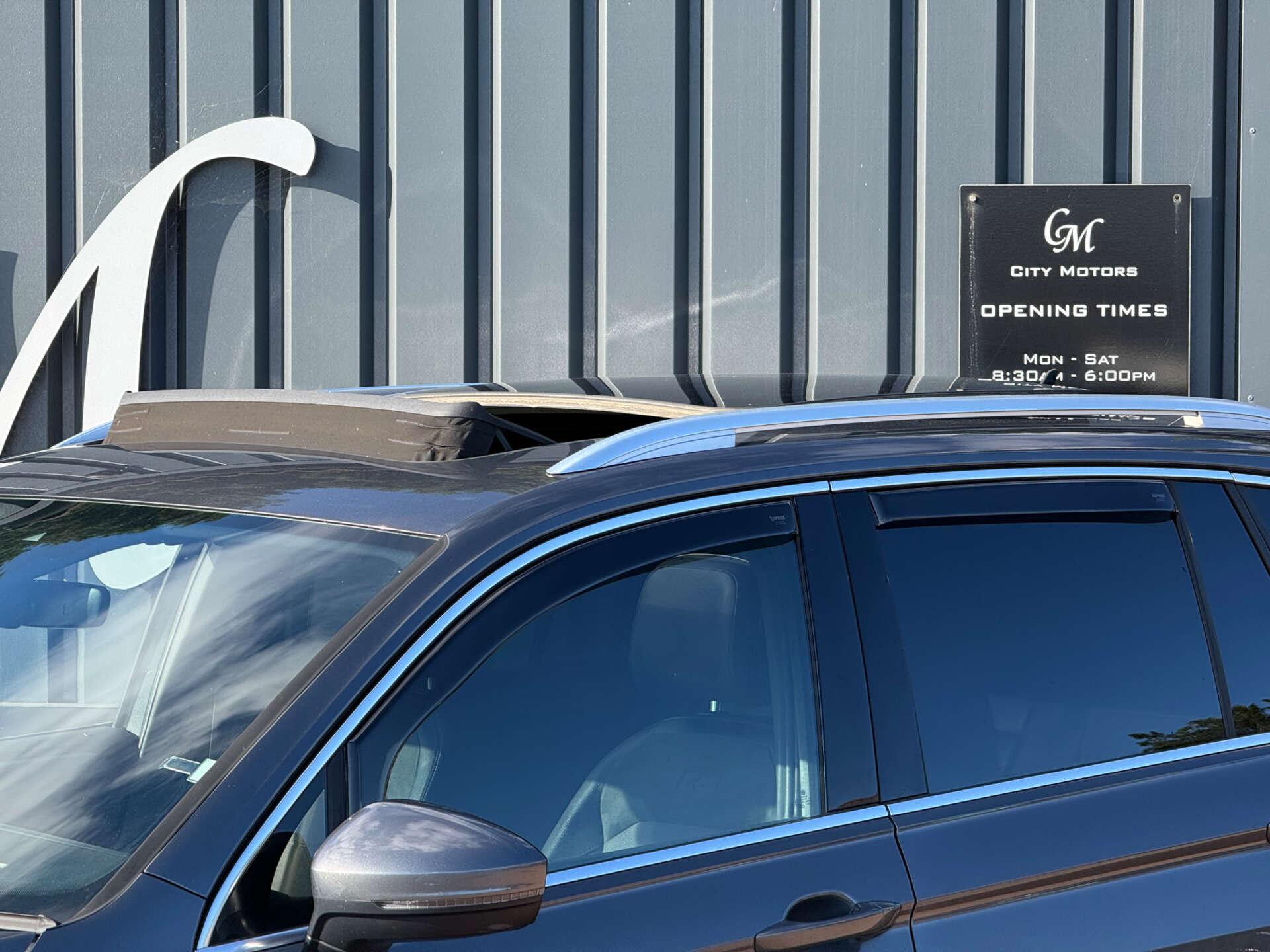 Volkswagen Tiguan view 8