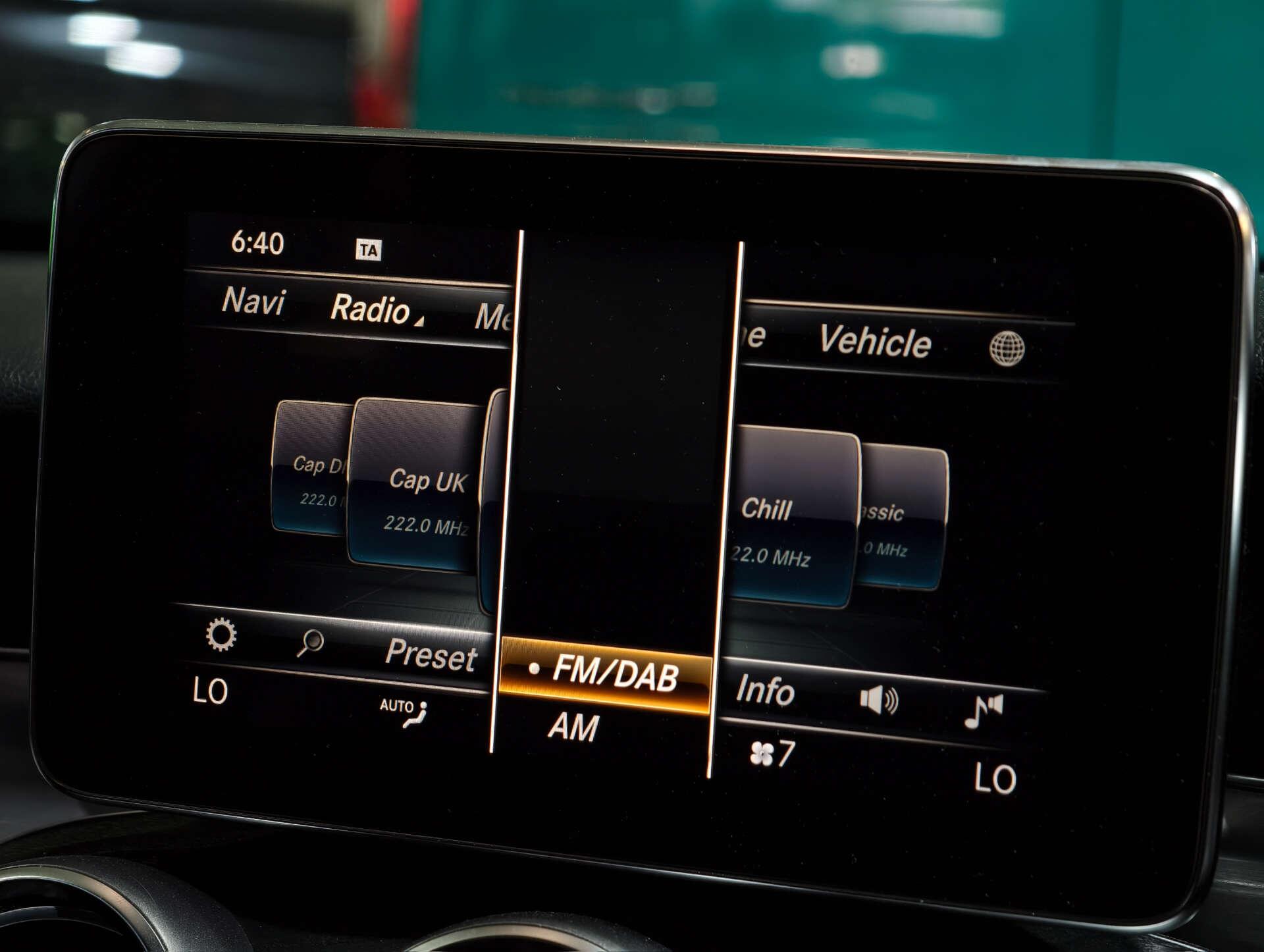 Mercedes-Benz C Class view 33