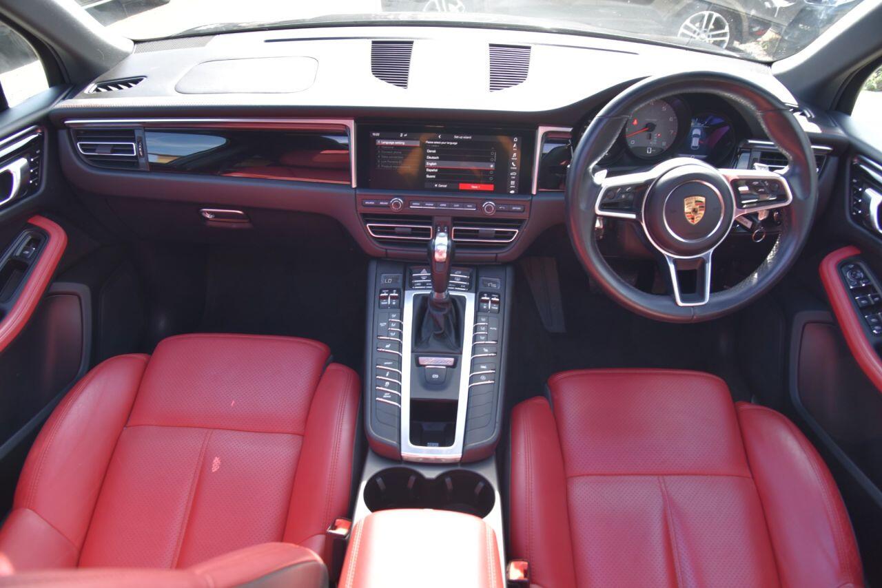 Porsche Macan view 2