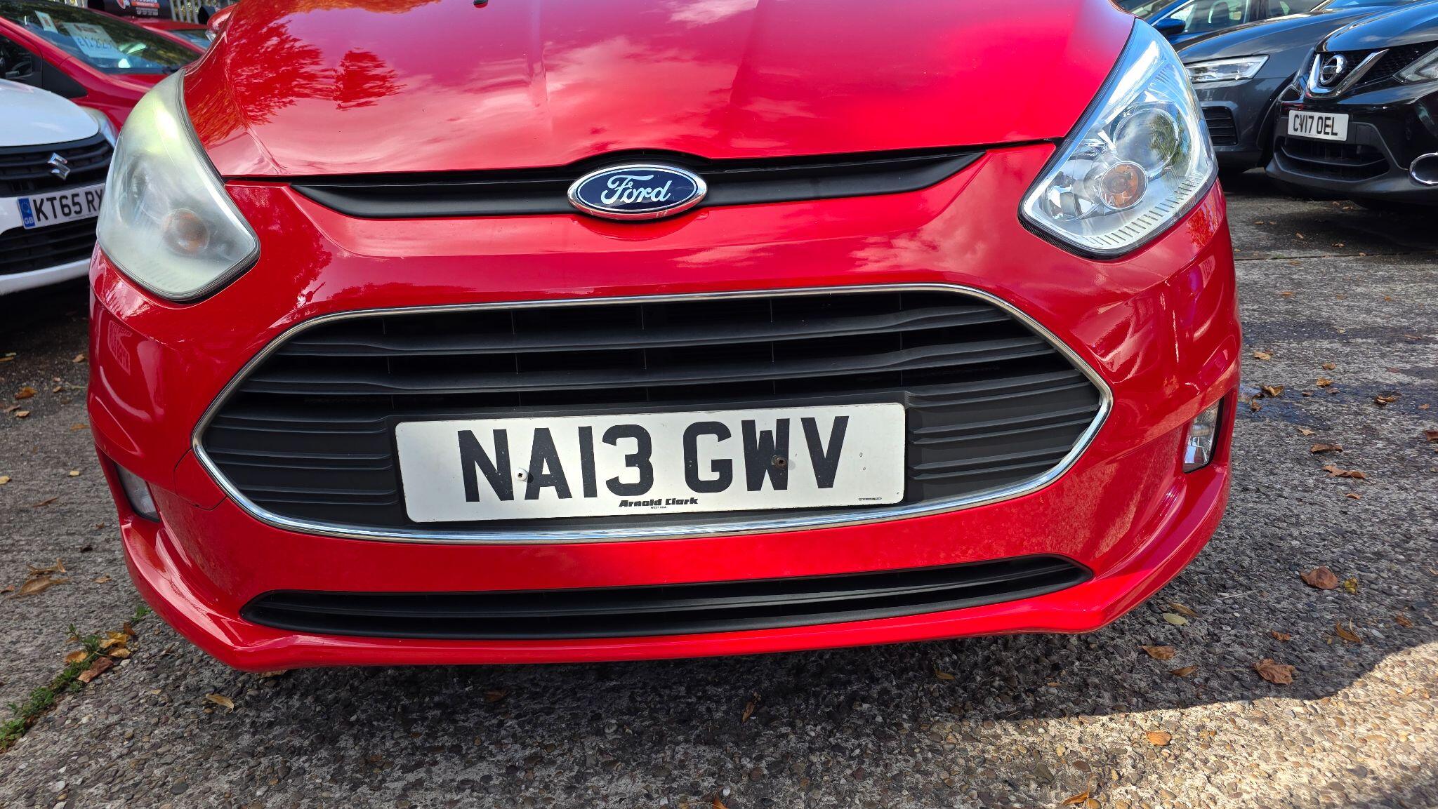 Ford B-Max view 11