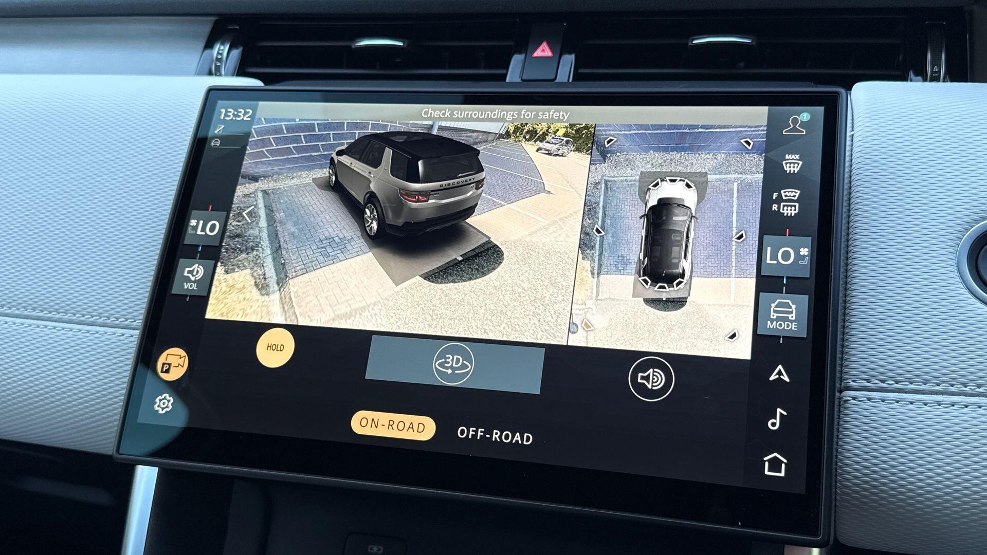 Land Rover Discovery Sport view 18