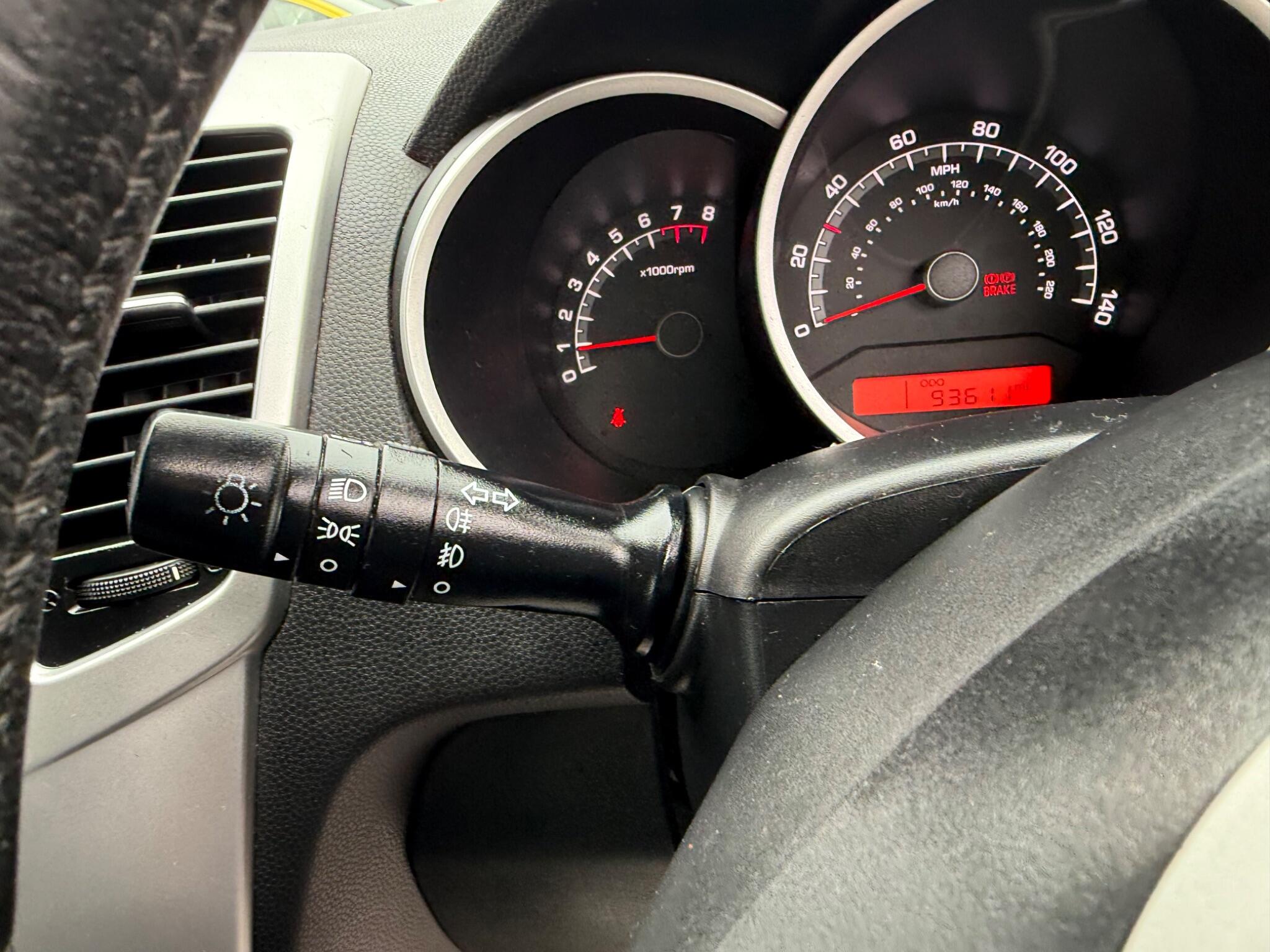2010 Kia Venga image 18