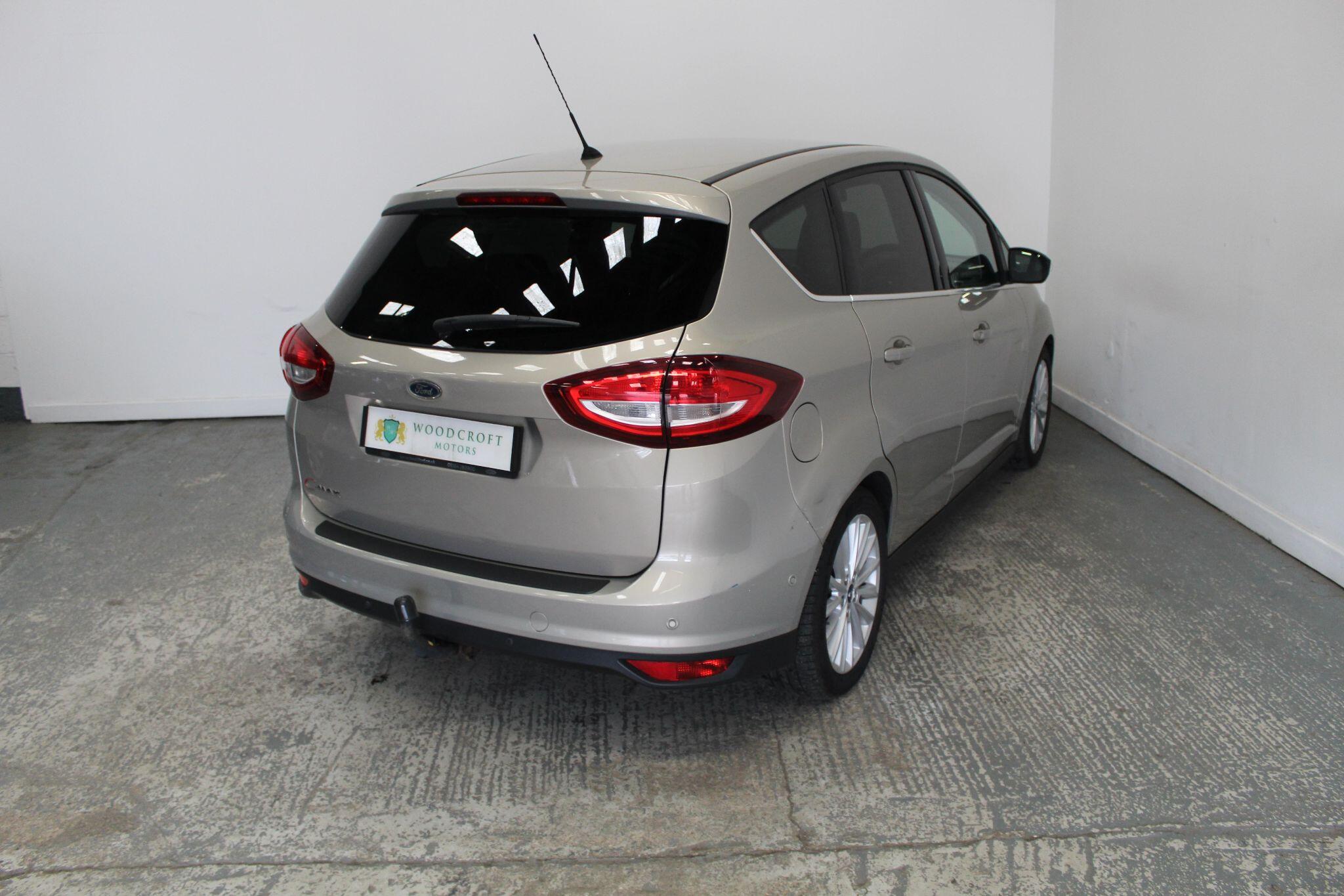 Ford C-Max view 8