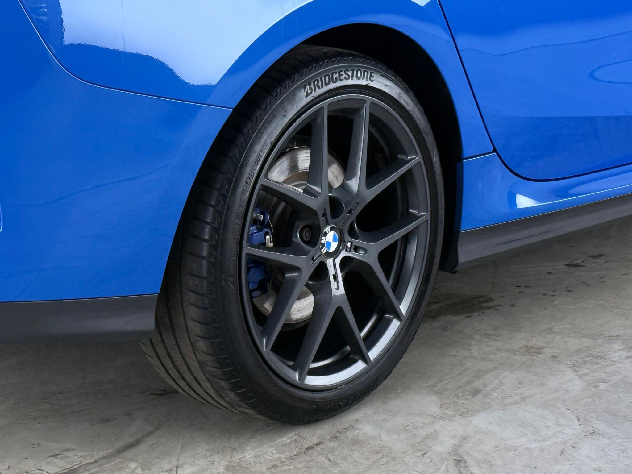 BMW 2 Series view 9