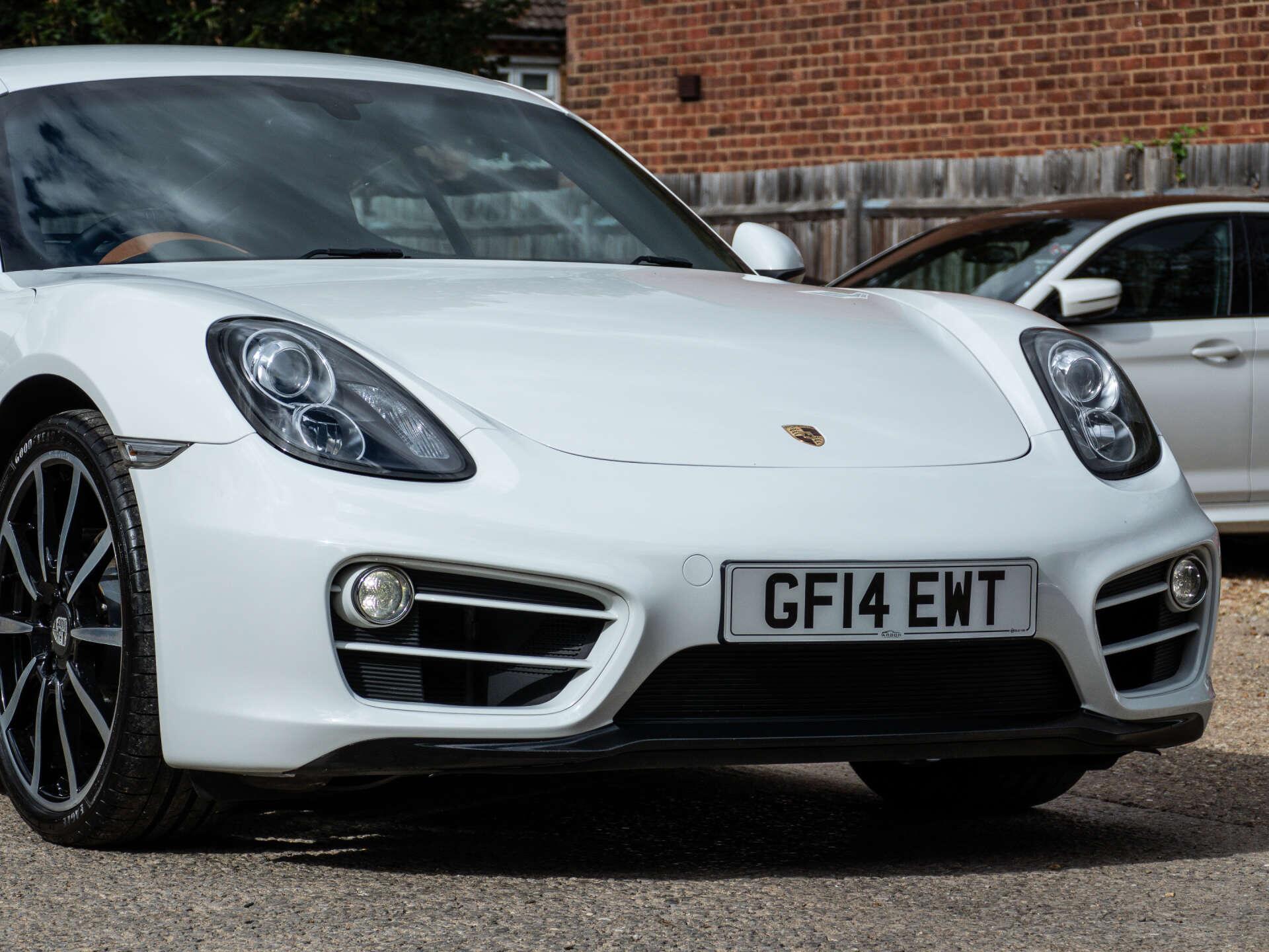 Porsche Cayman view 7