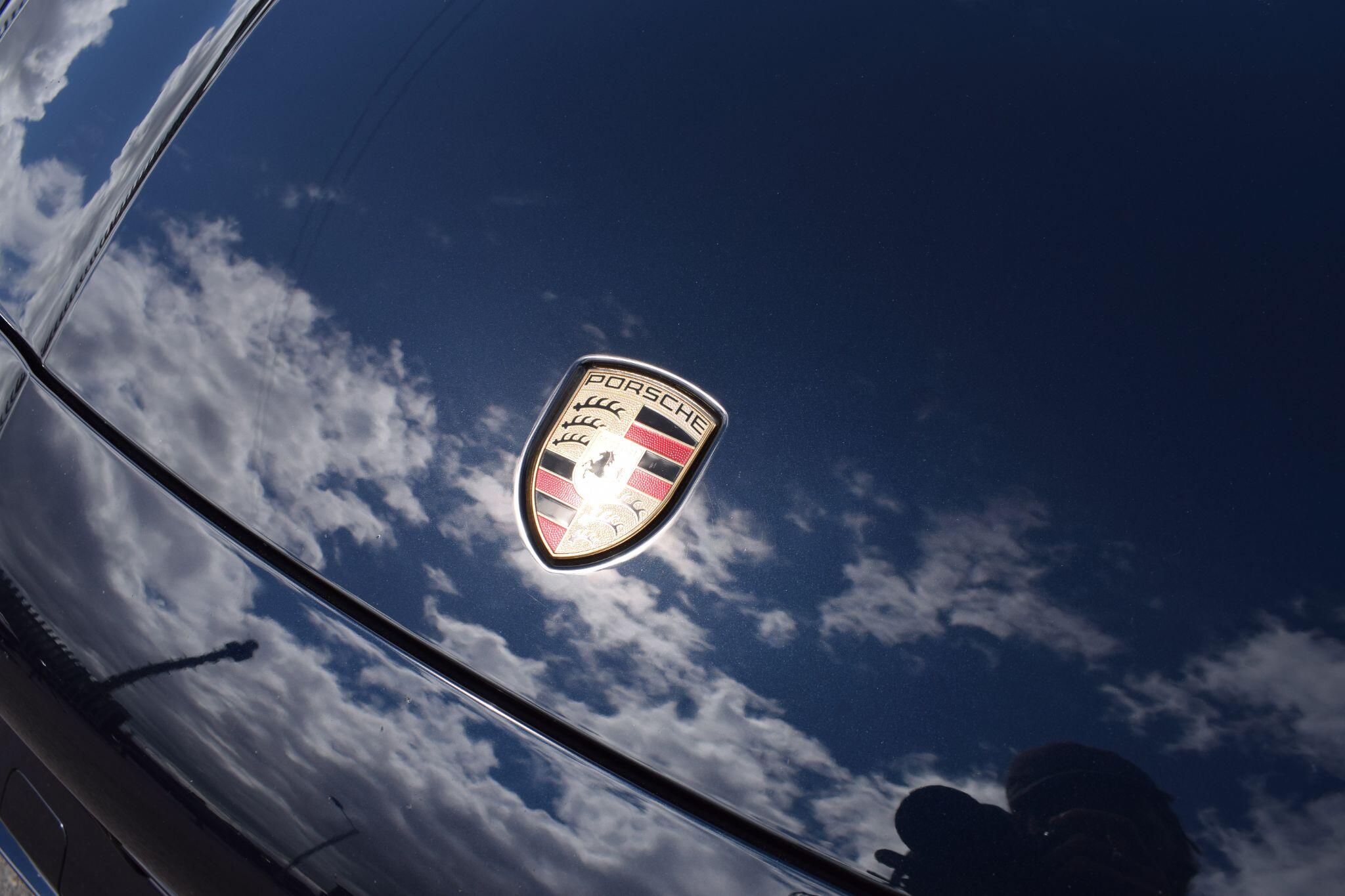 Porsche Cayenne view 45