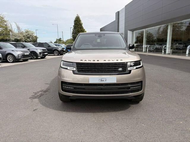 Land Rover Range Rover view 2
