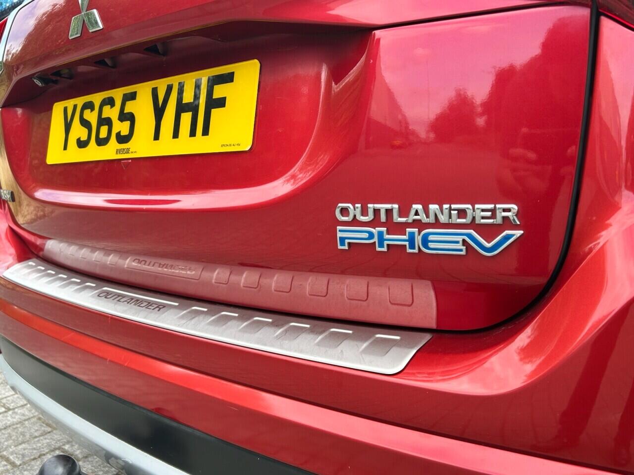 Mitsubishi Outlander view 19