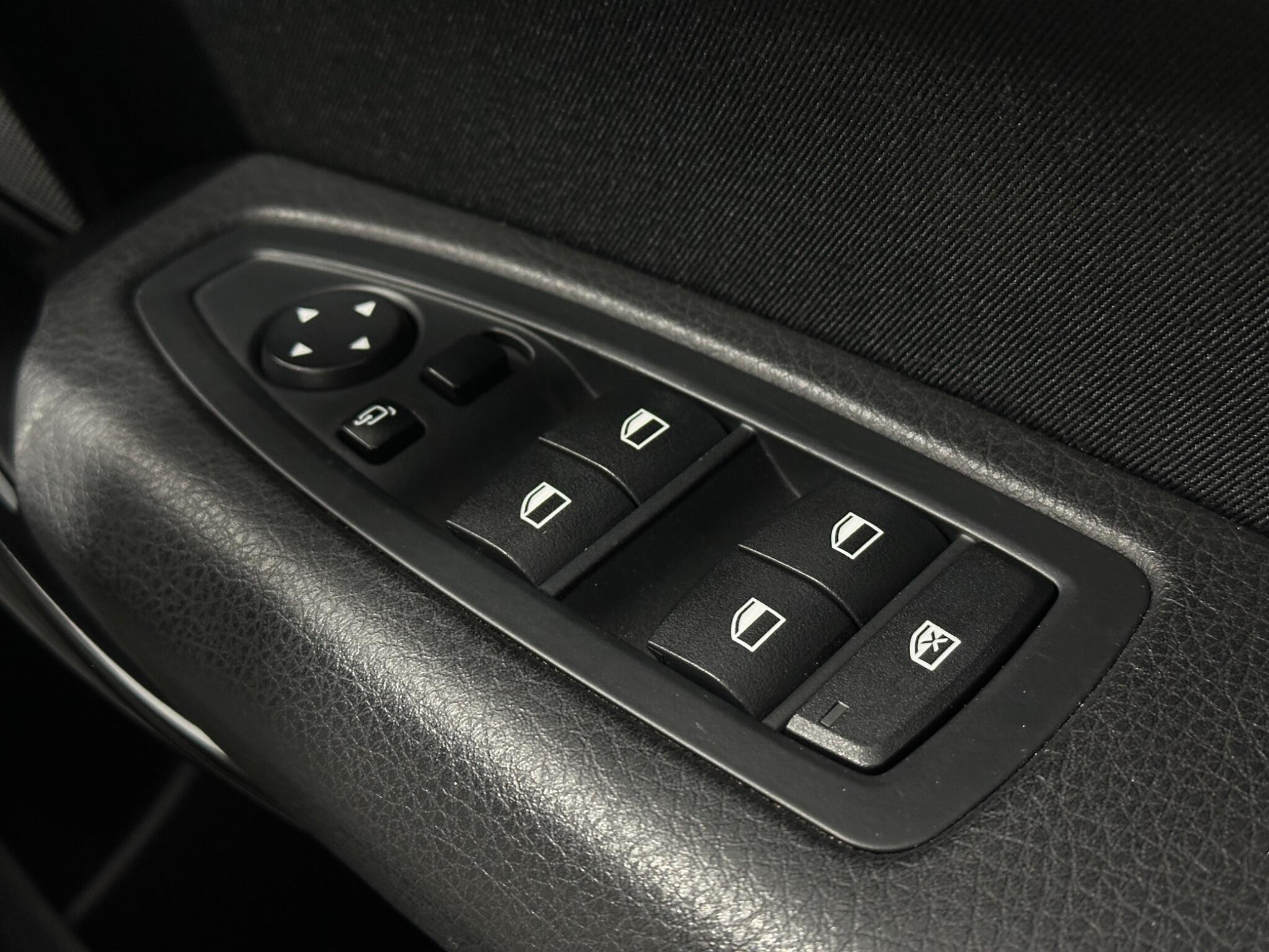 BMW 1 Series view 19