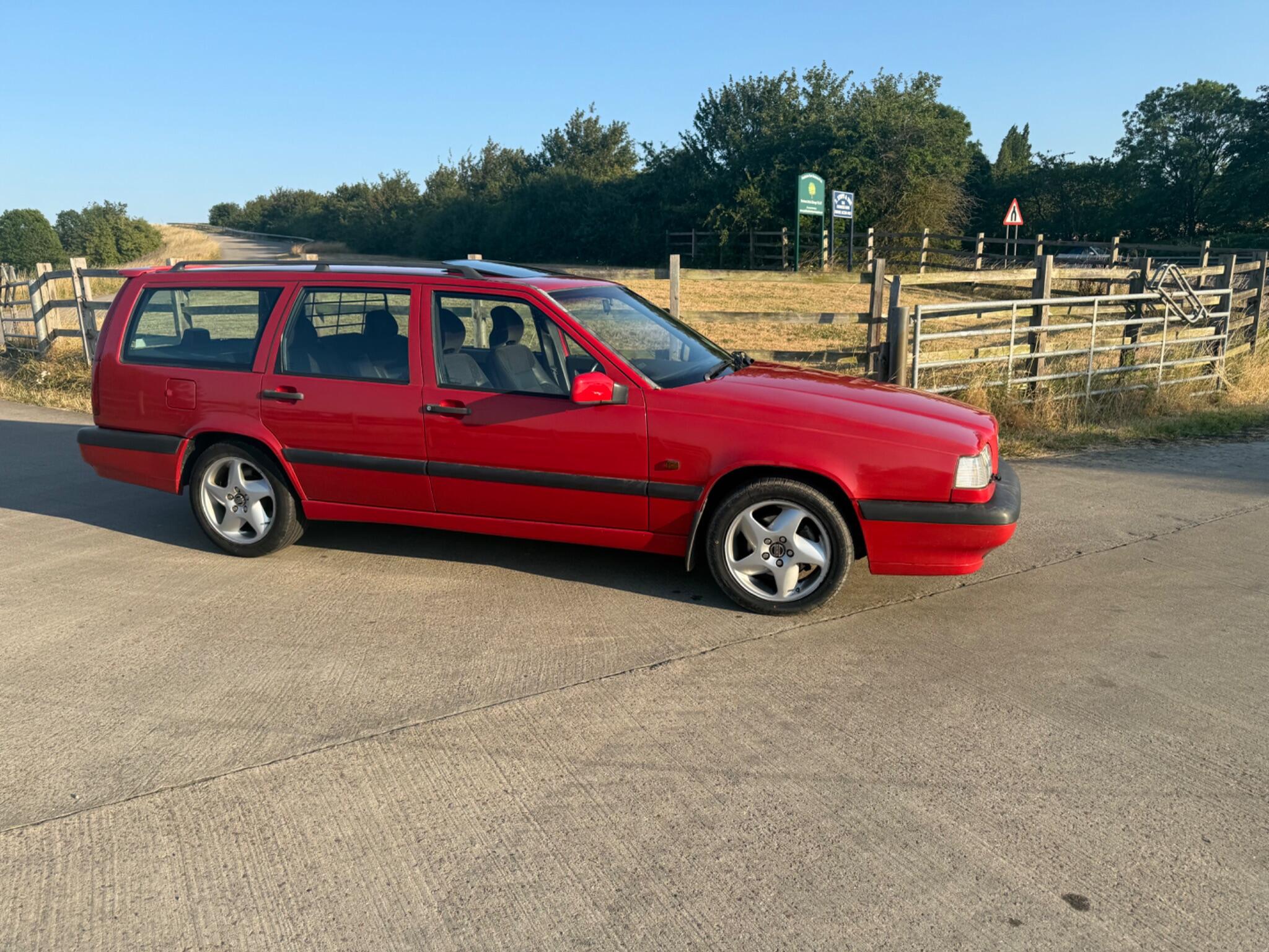 Volvo 850 2.5 20v GLT 5dr — photo 23 of 96