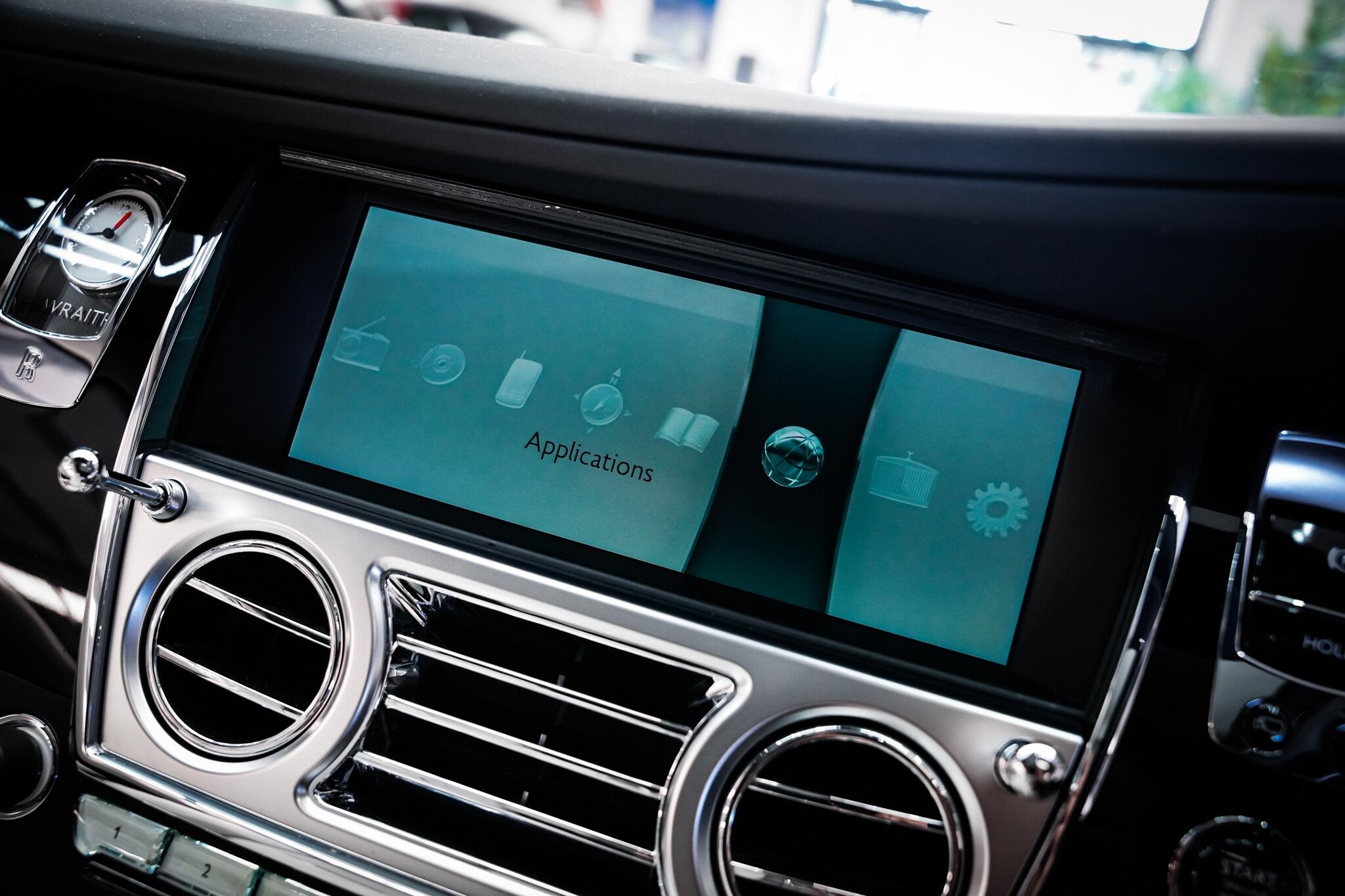 Rolls-Royce Wraith view 47