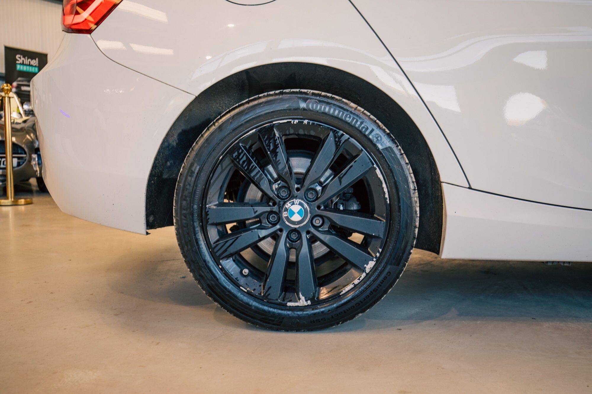 BMW 1 Series view 7