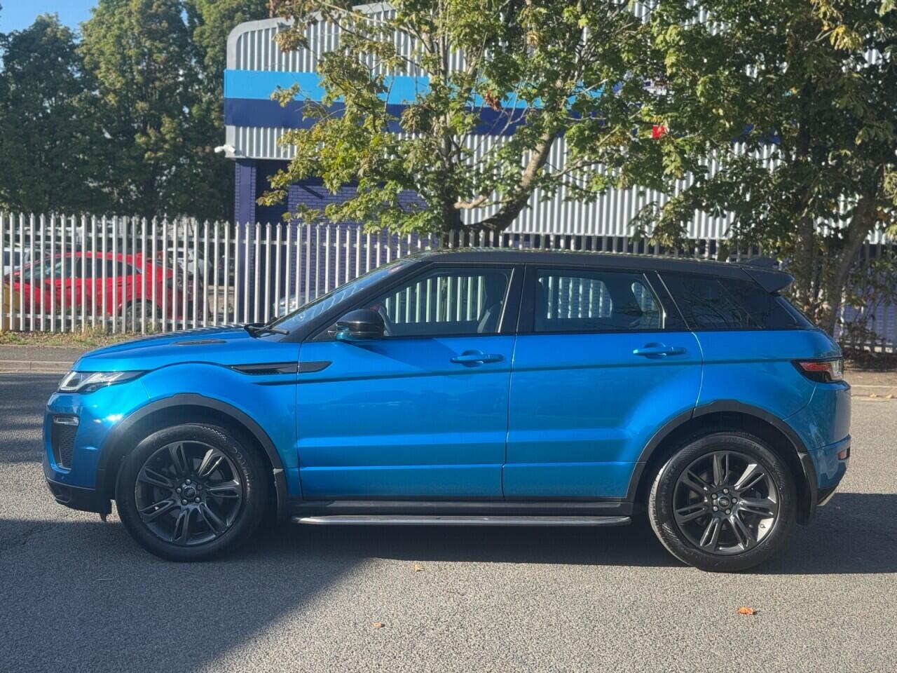 Land Rover Range Rover Evoque view 4