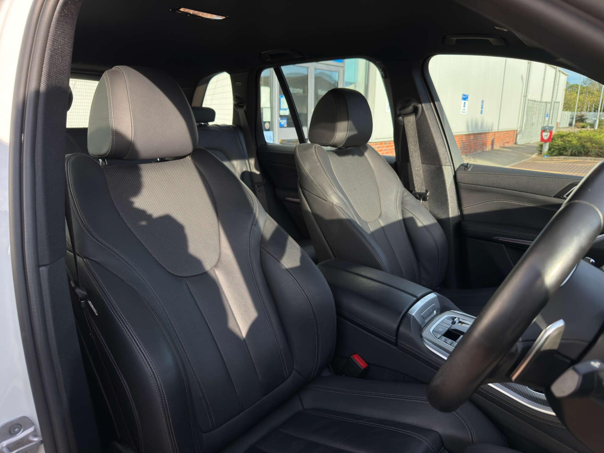 BMW X5 view 15