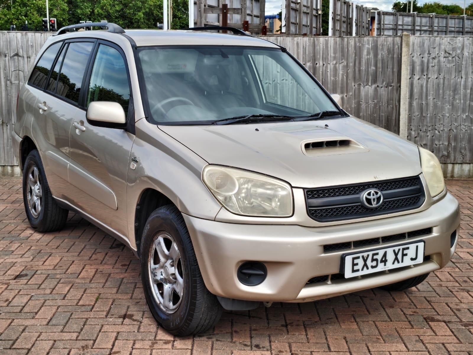 Toyota Rav4 view 3
