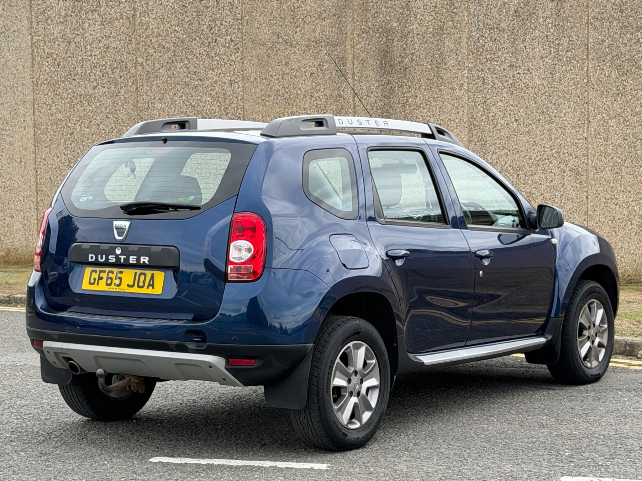 Dacia Duster view 9