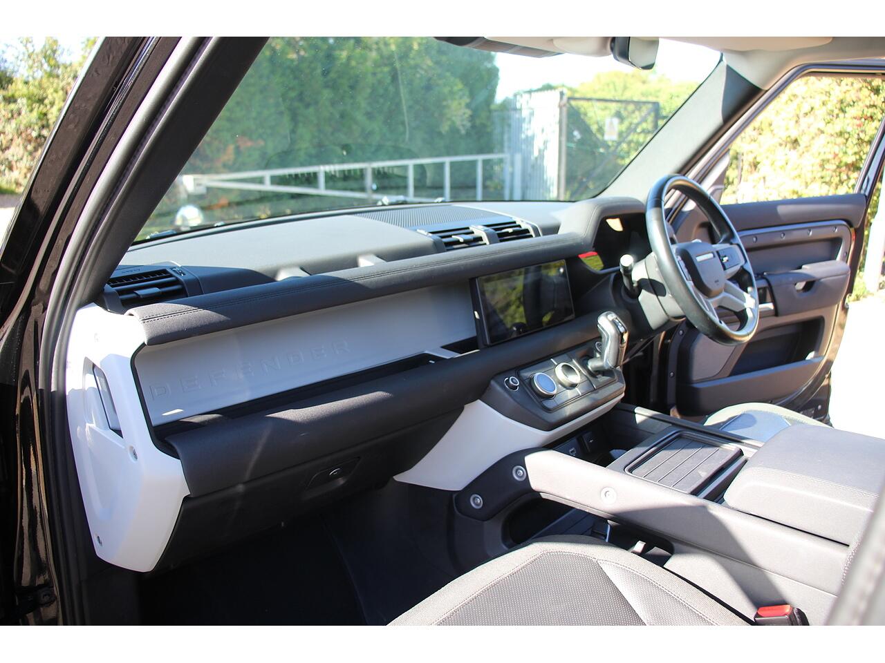 Land Rover Defender view 15