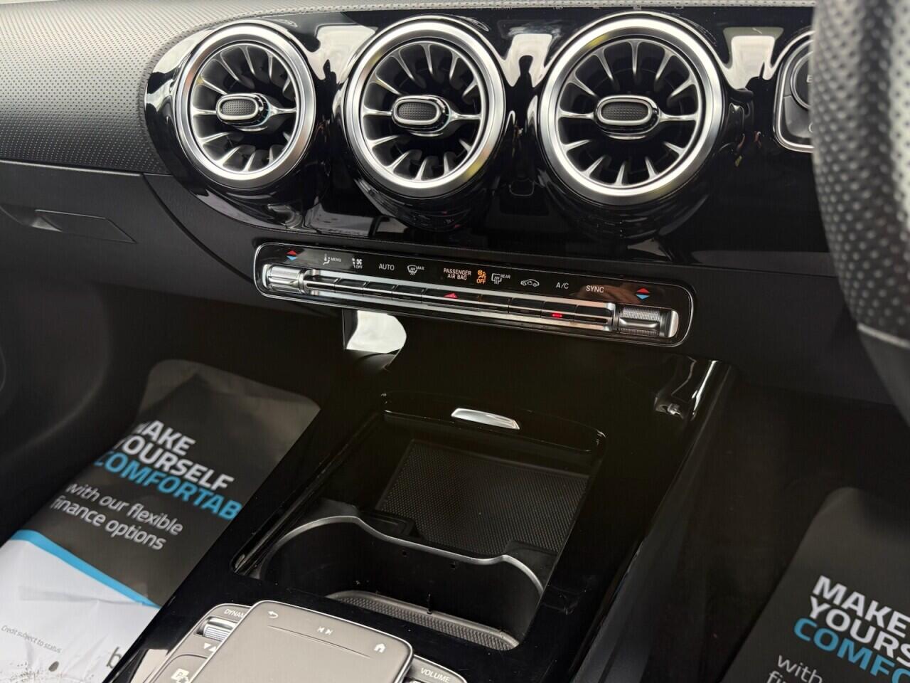 Mercedes-Benz Cla view 22