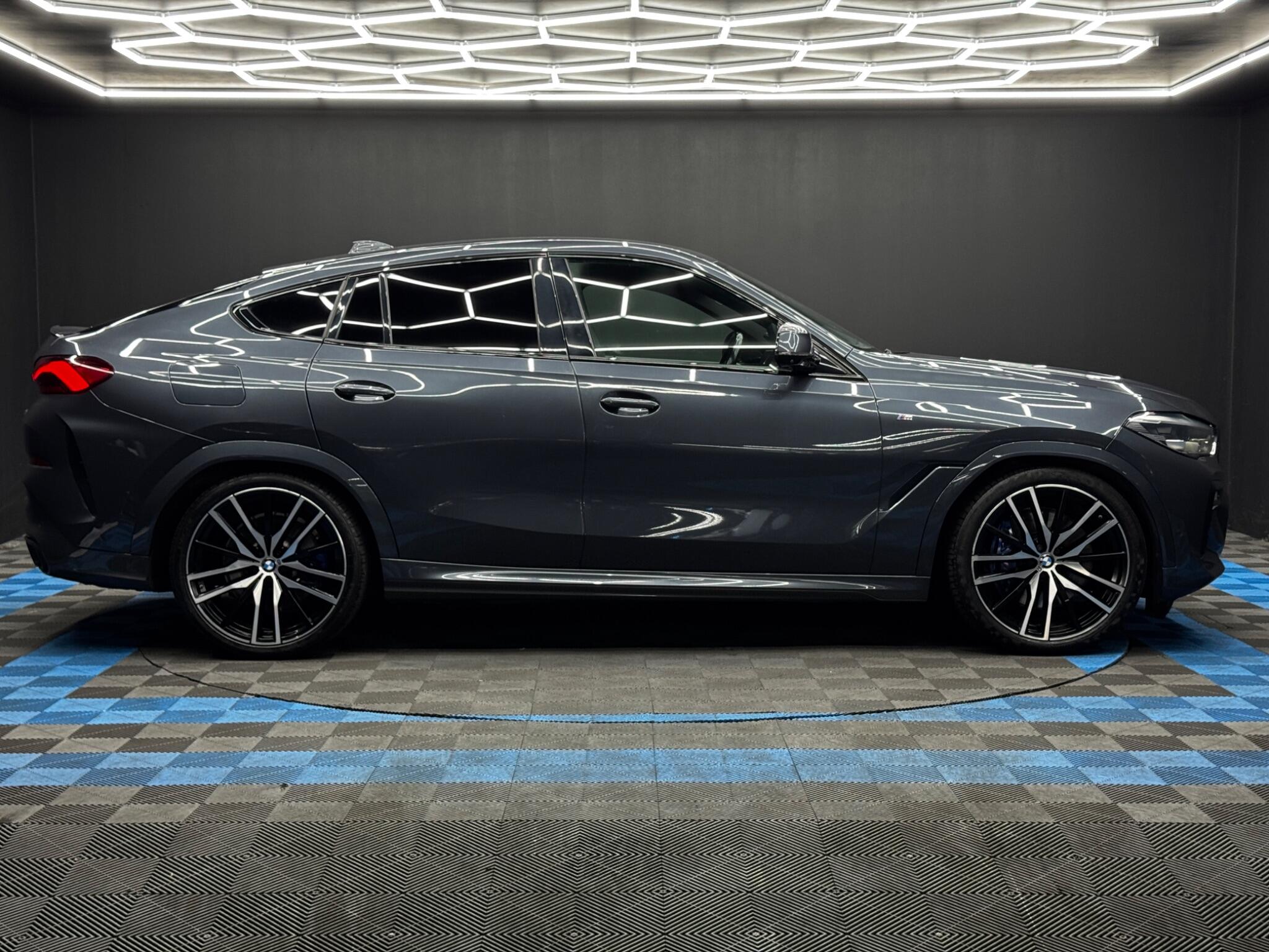 BMW X6 view 4