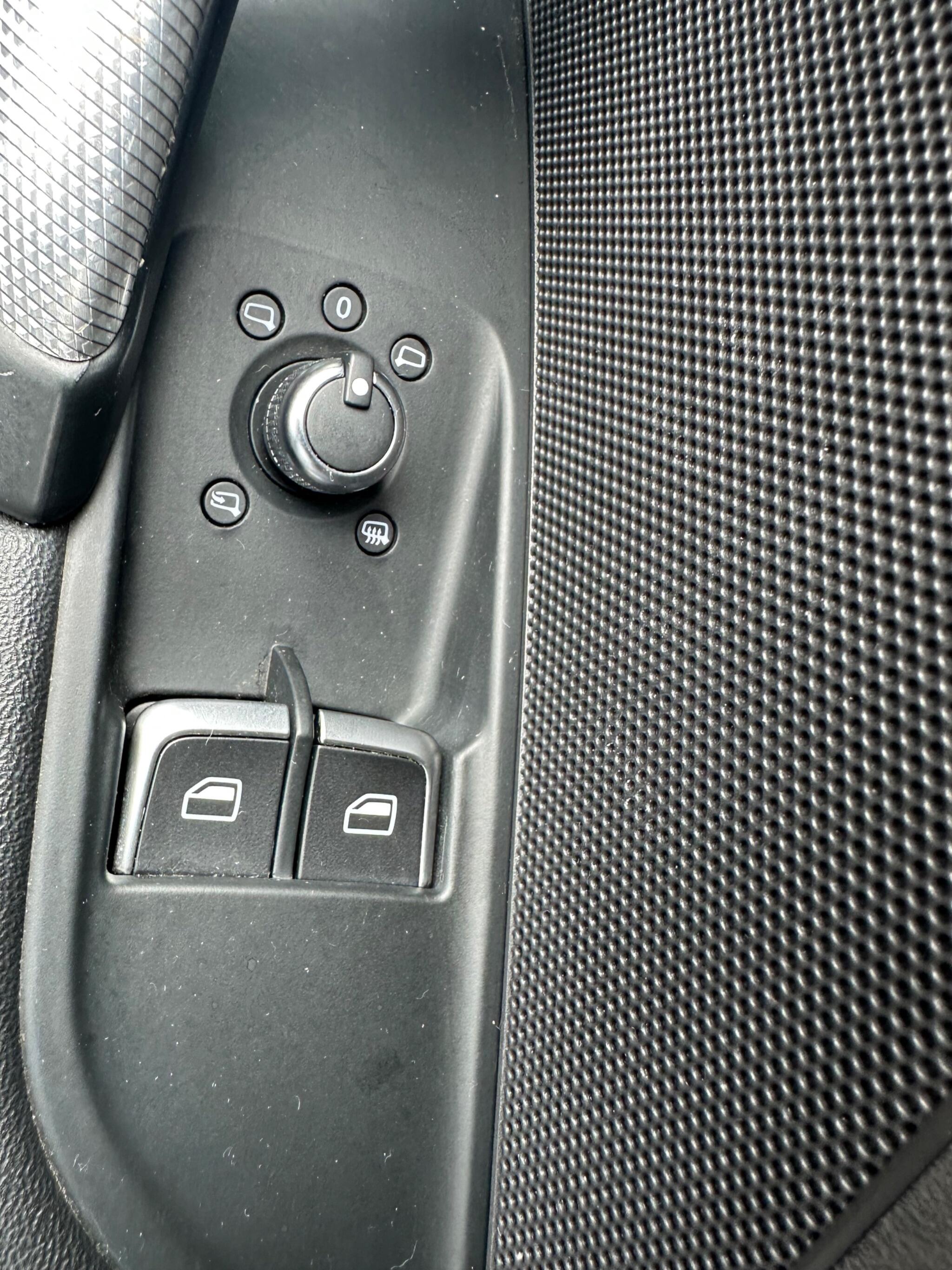 Audi TT view 10