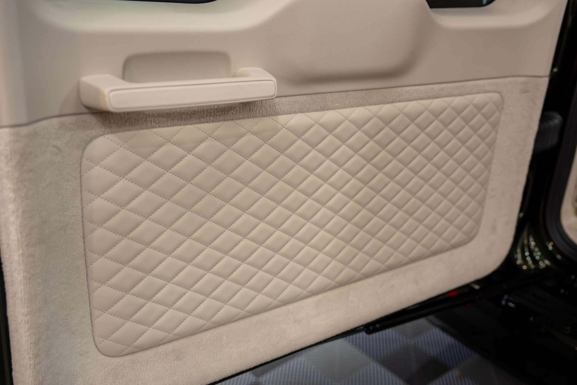 Mercedes-Benz G Class view 43