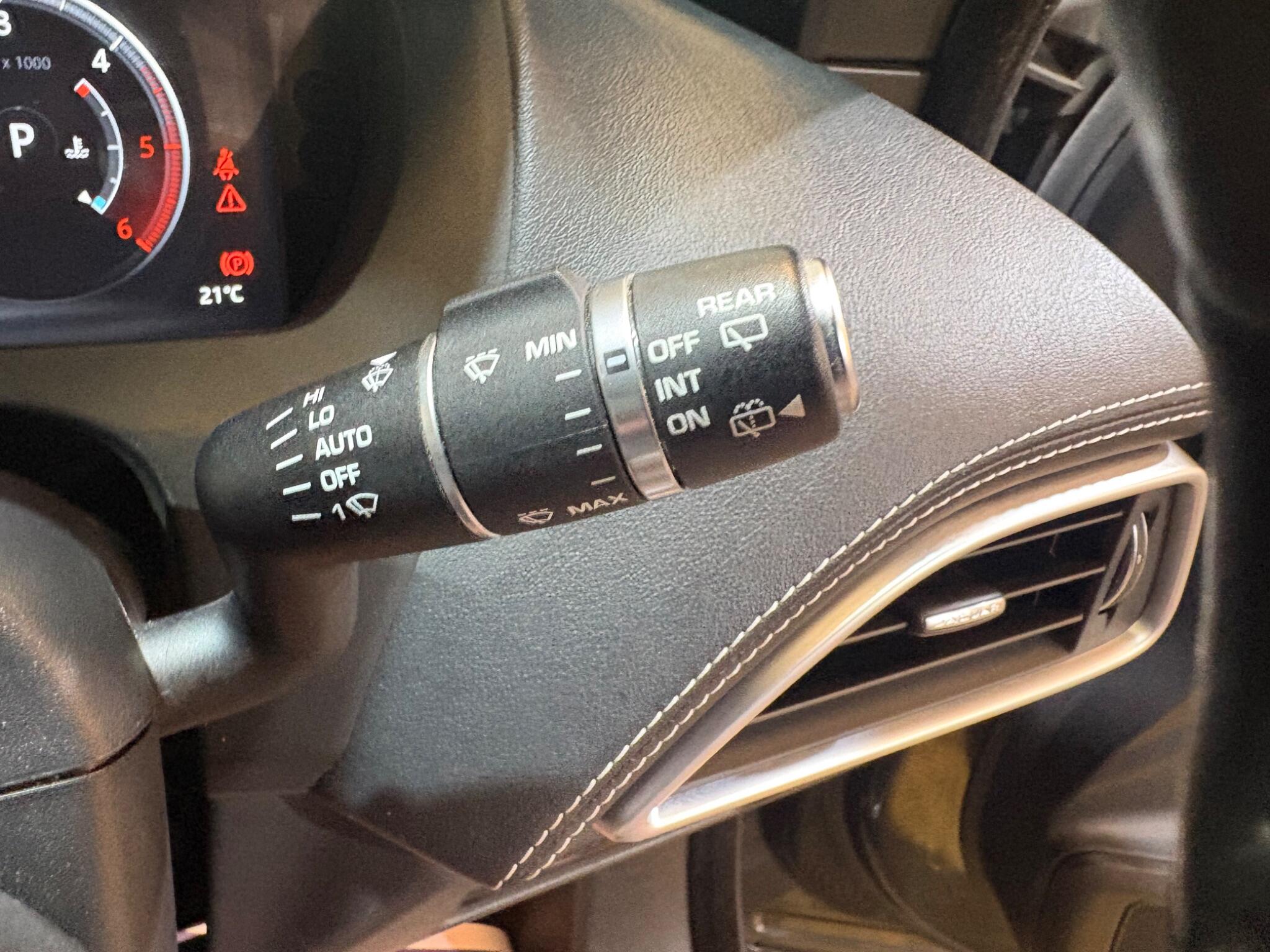 Jaguar F-Pace view 32