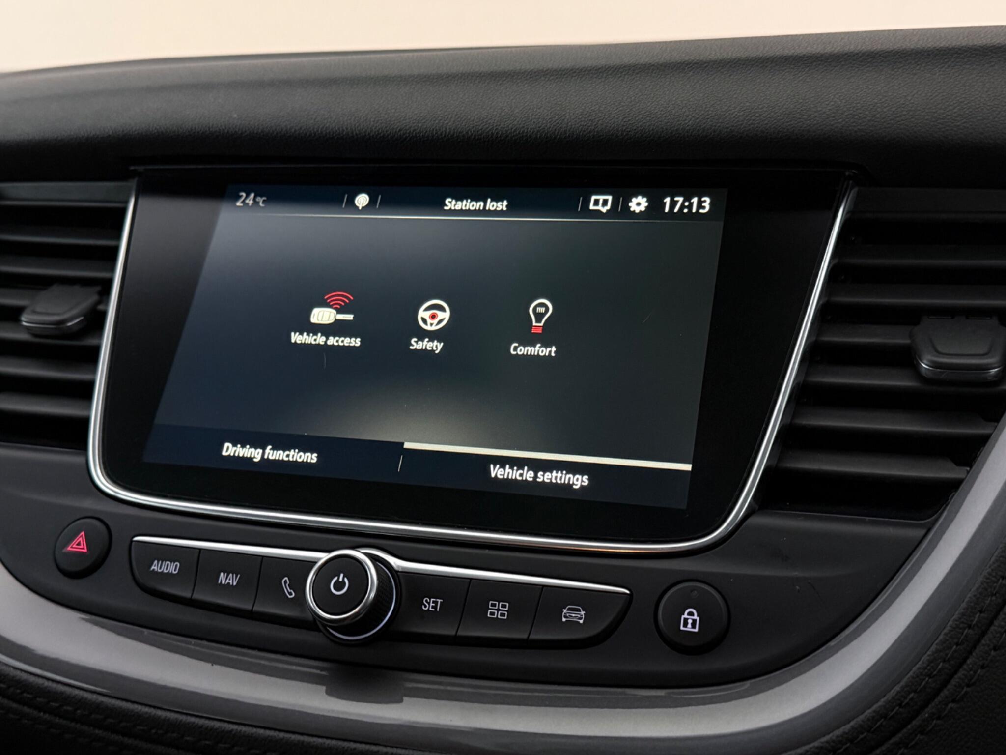 Vauxhall Grandland X view 30