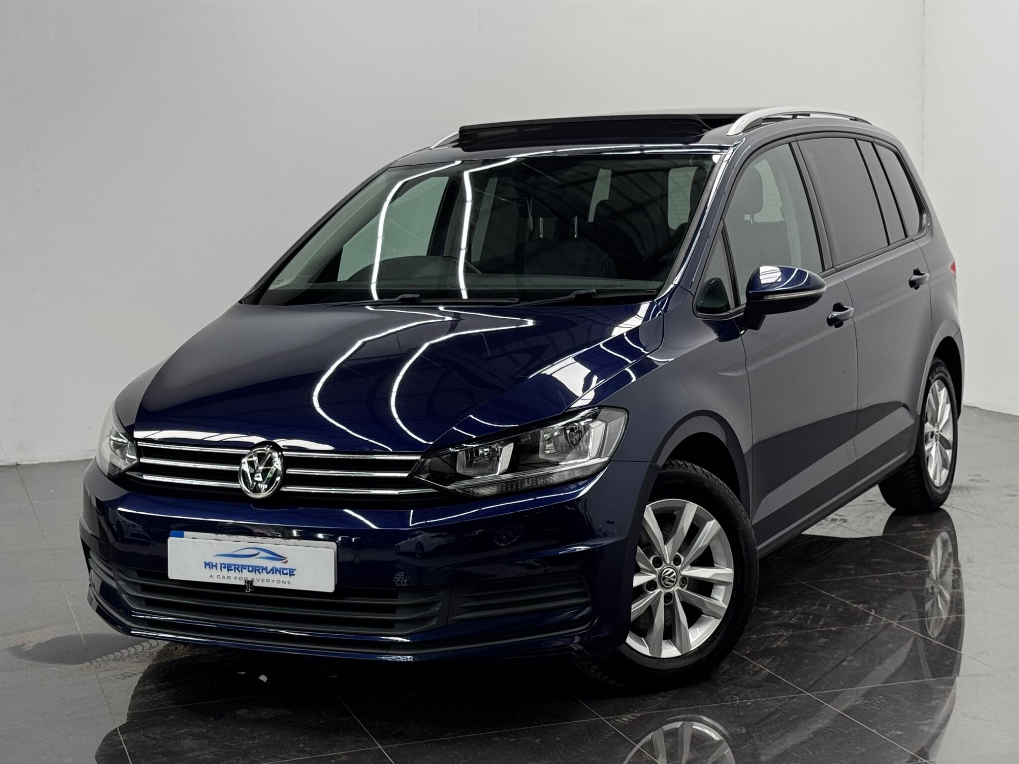 Volkswagen Touran view 60