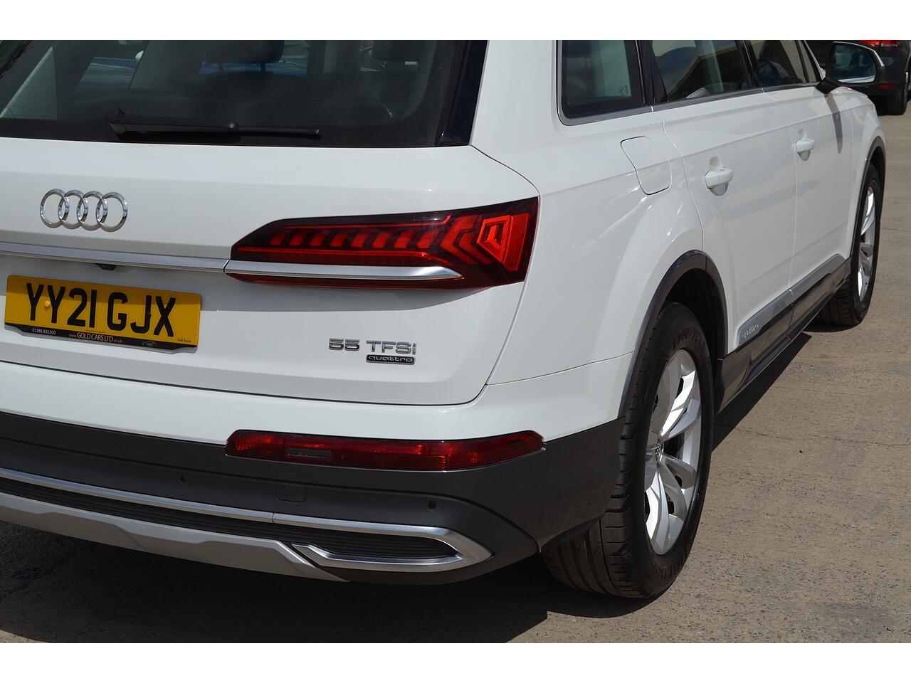 Audi Q7 view 50