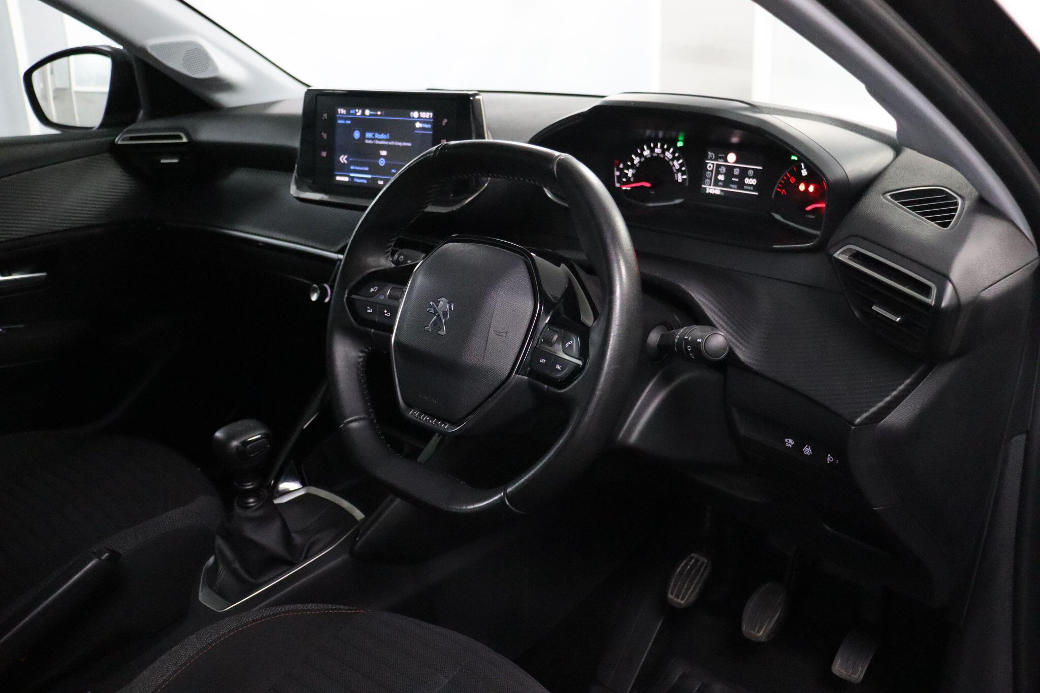 Peugeot 208 view 36