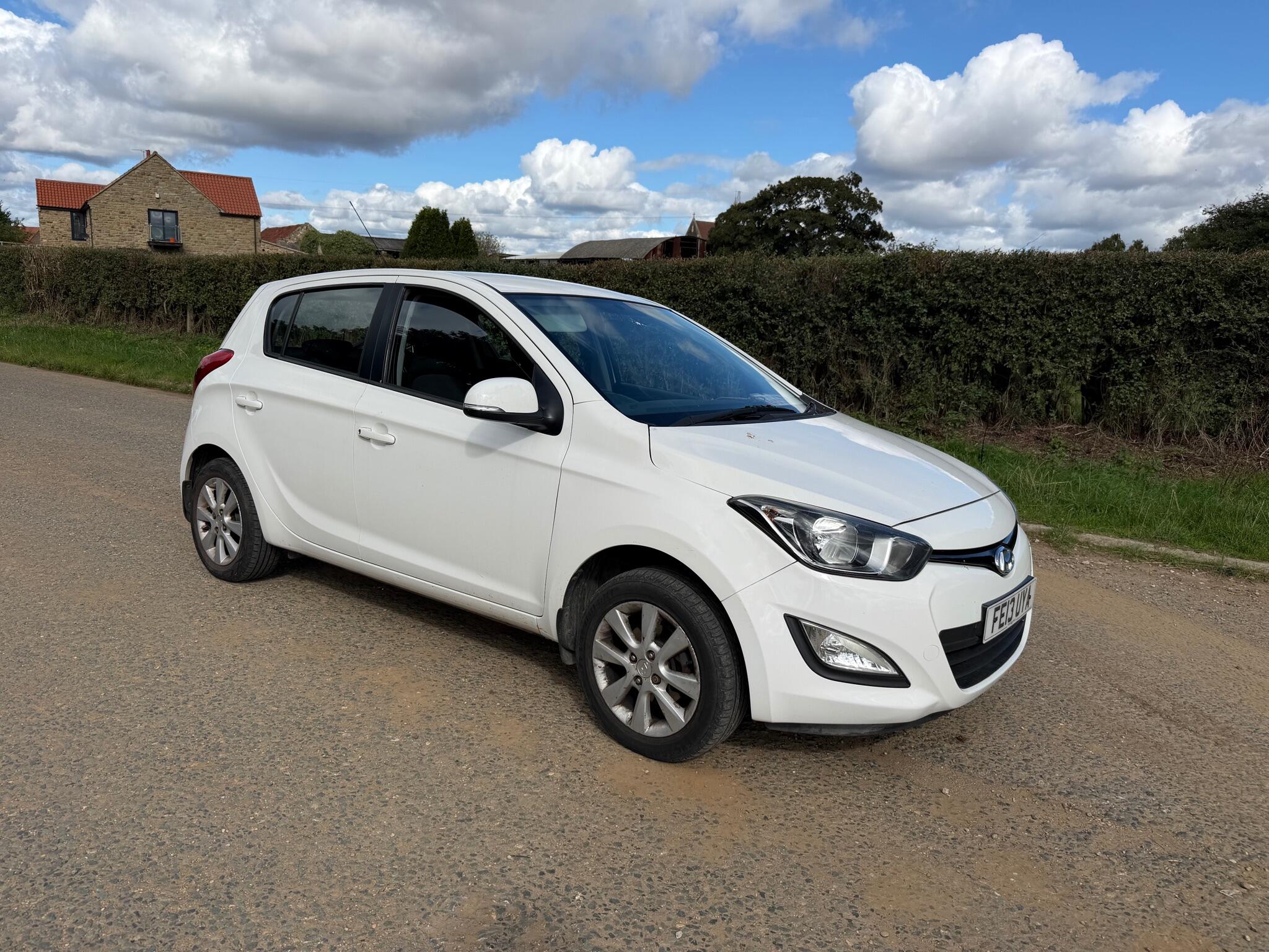 2013 Hyundai I20 in White for sale