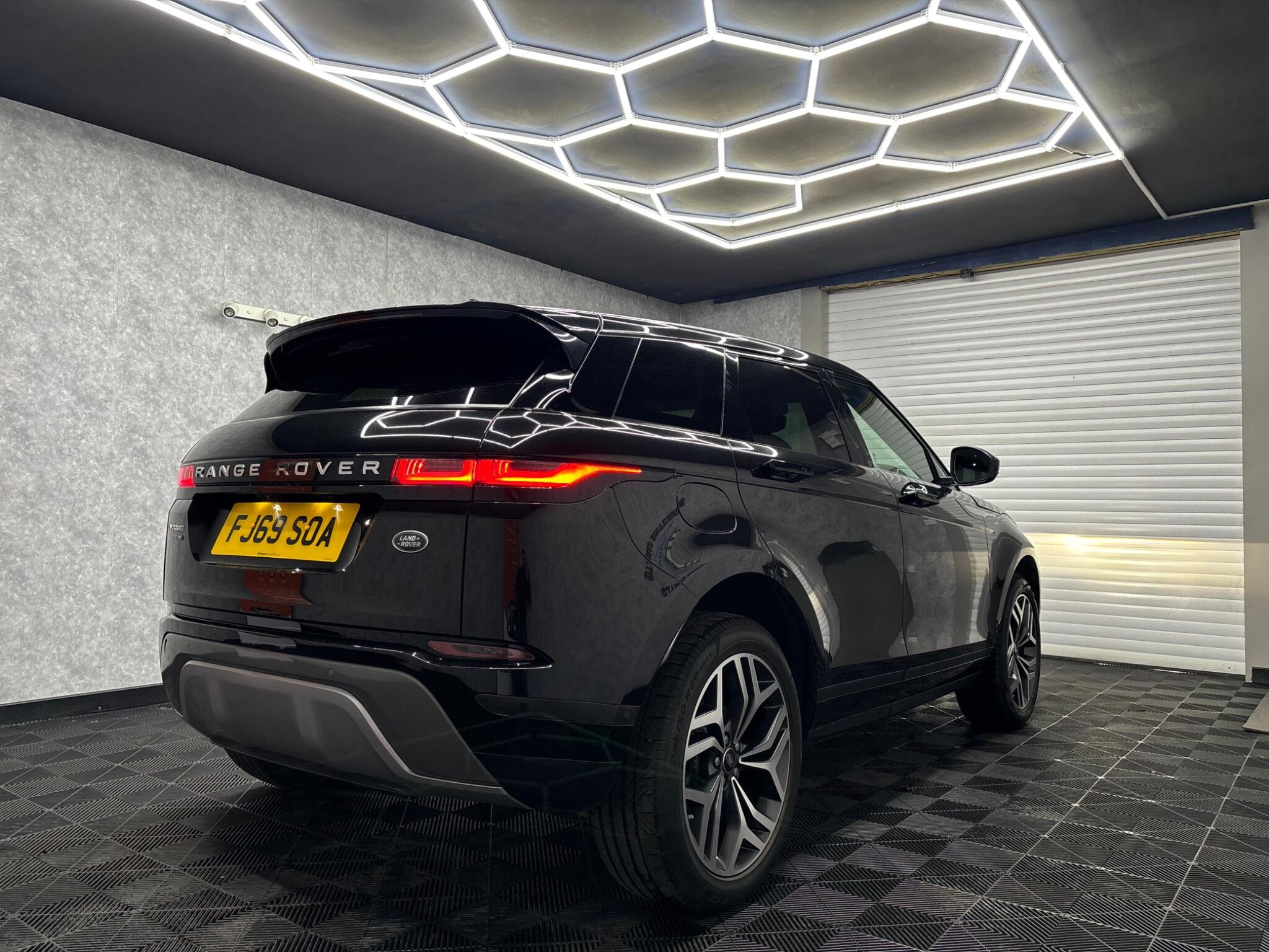 Land Rover Range Rover Evoque view 2