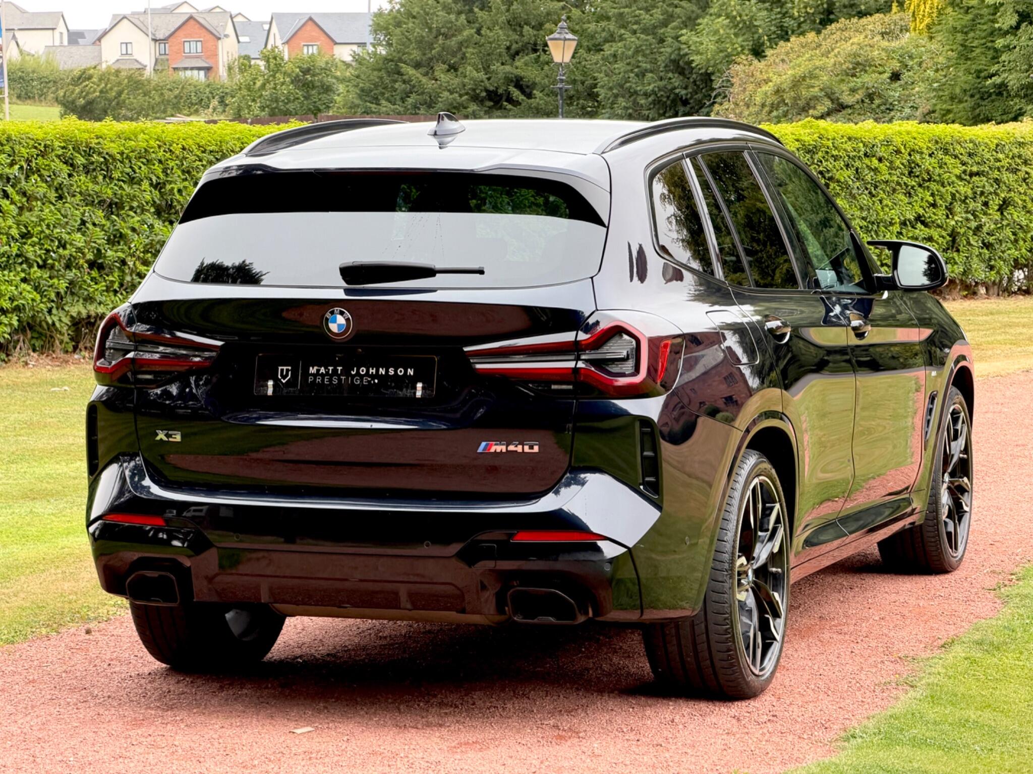 BMW X3 view 12