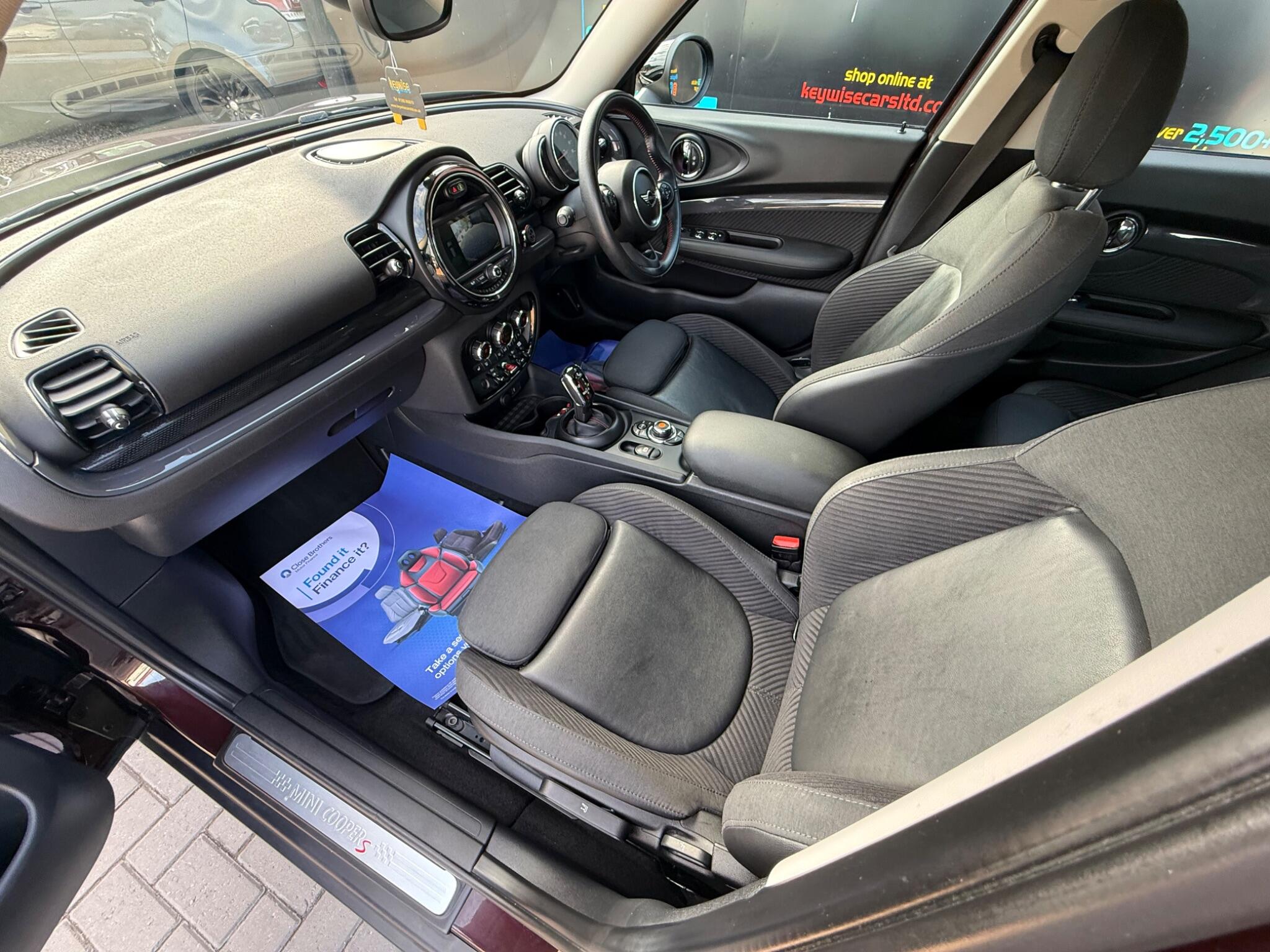 Mini Clubman view 23