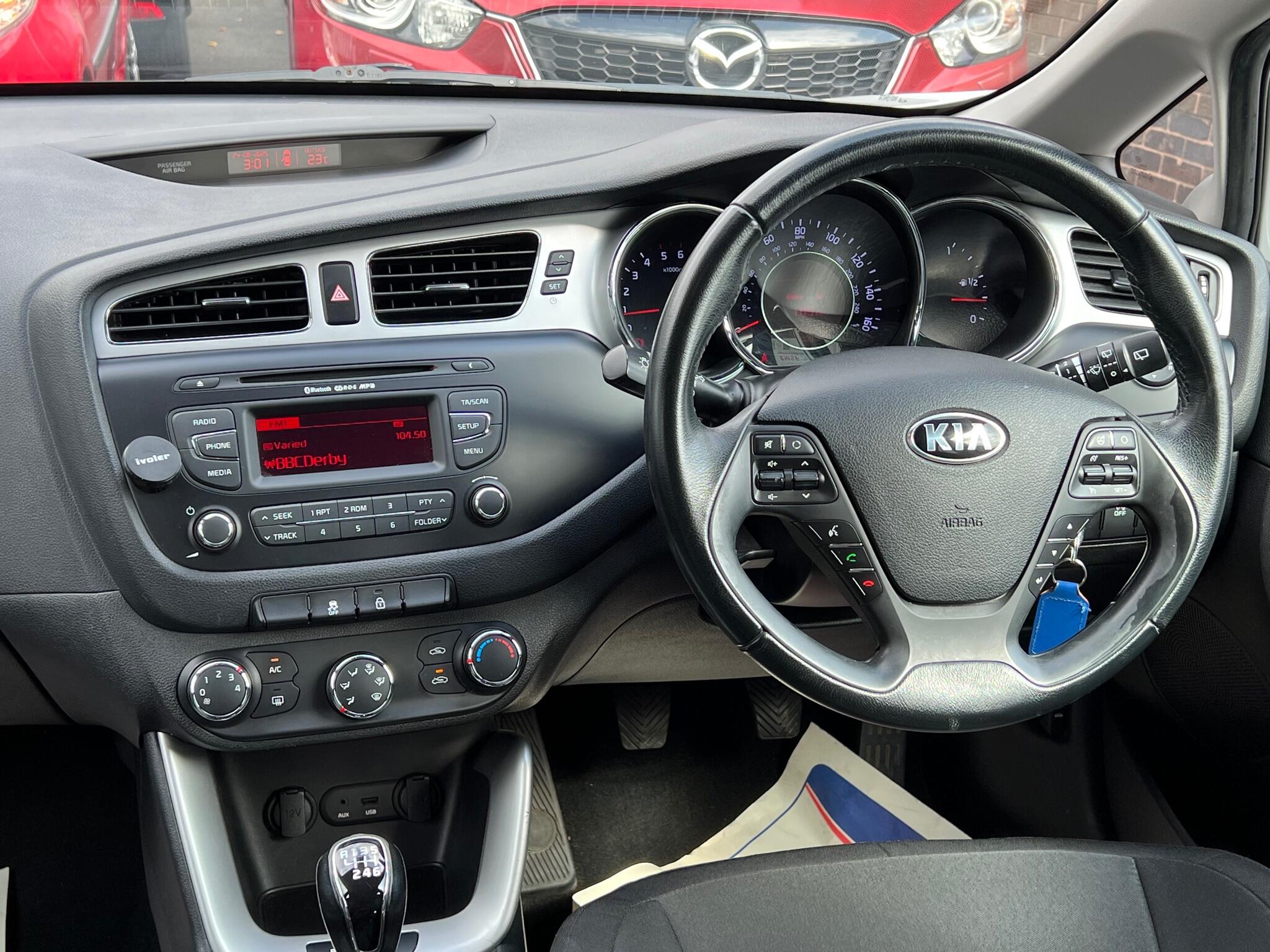 2014 Kia Ceed 1.6 CRDi EcoDynamics 2 Euro 5 (s/s) 5dr • 88,000 miles image 7