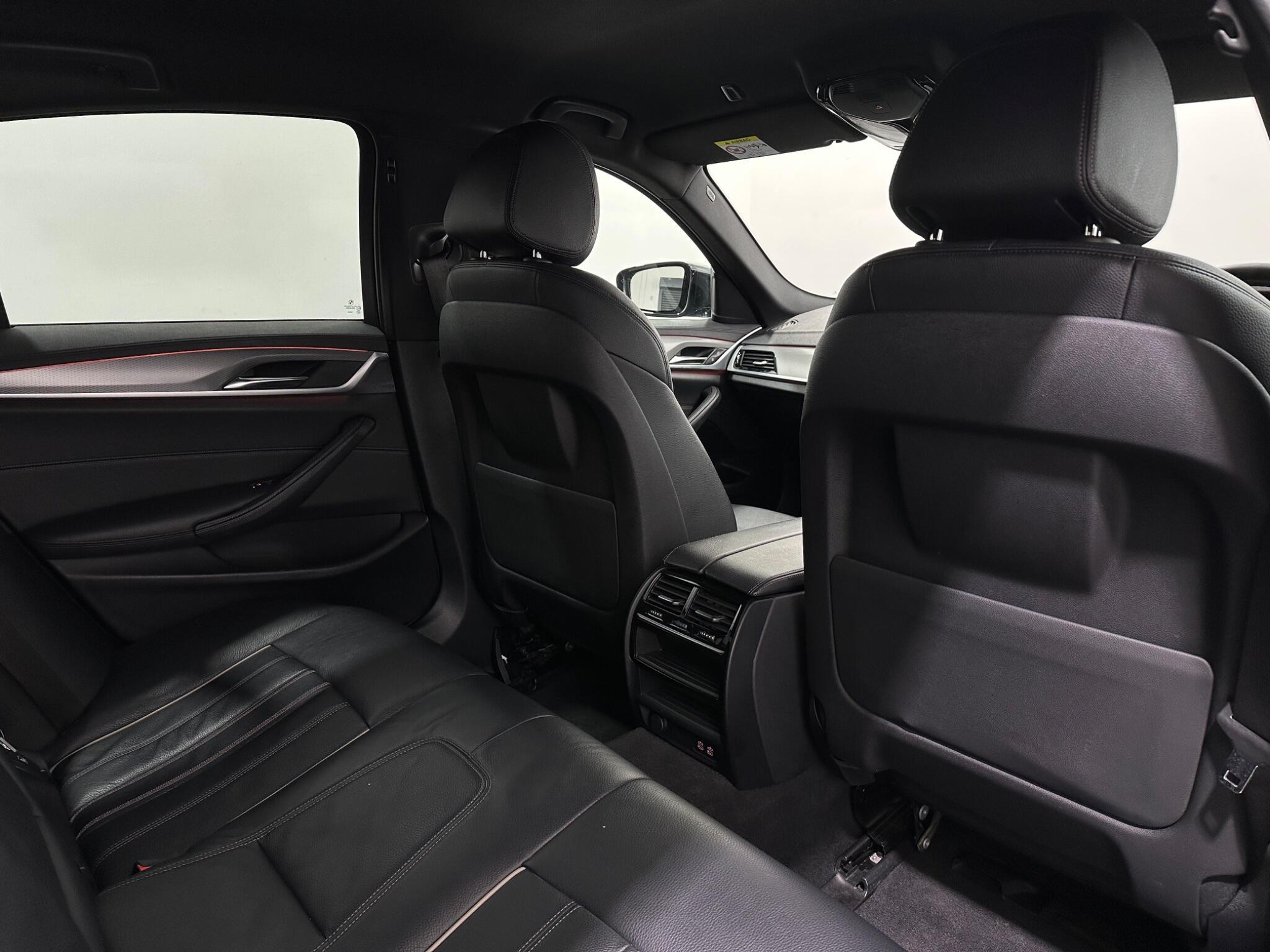 BMW 5 Series view 43