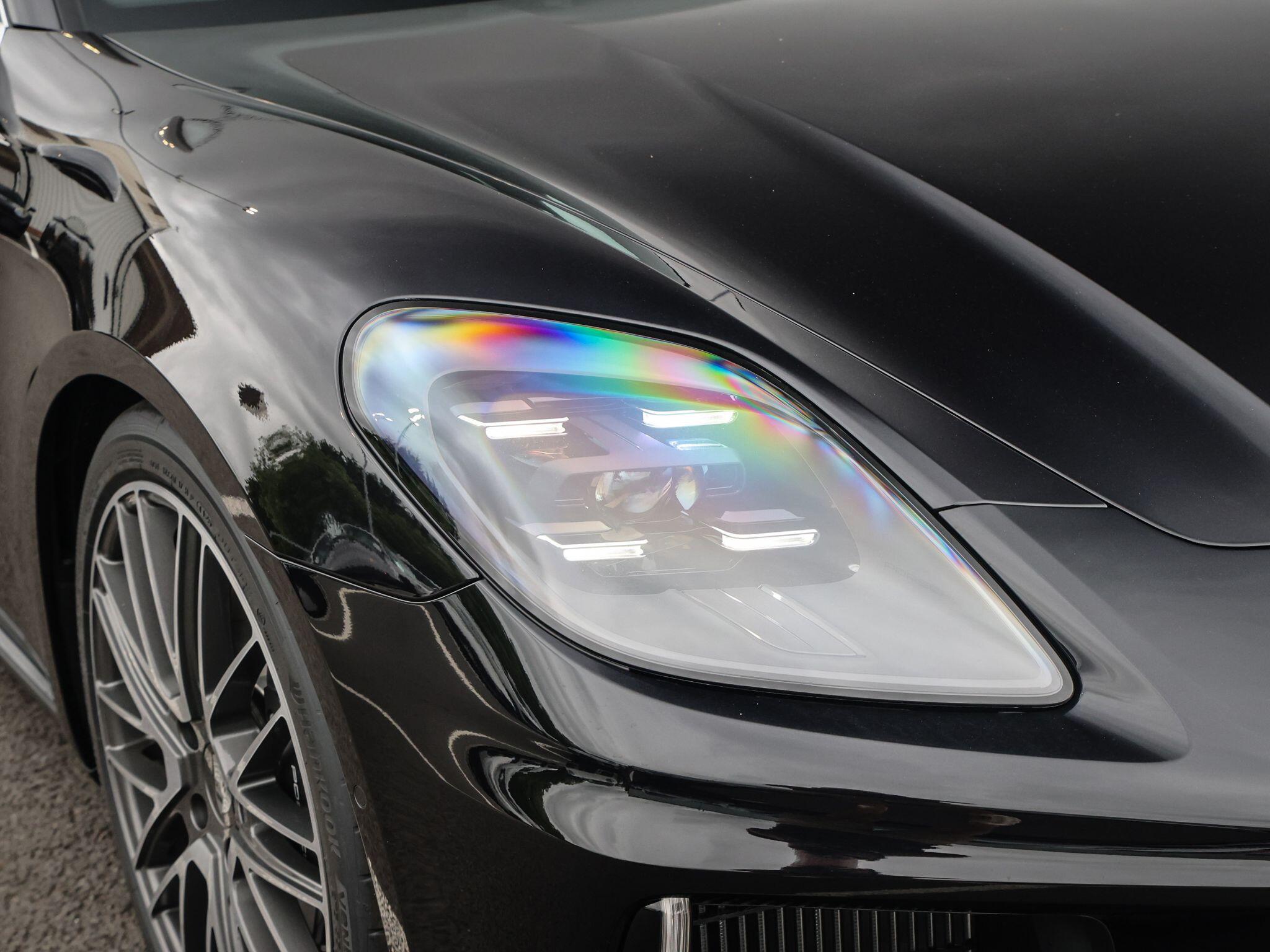 Porsche Panamera view 29