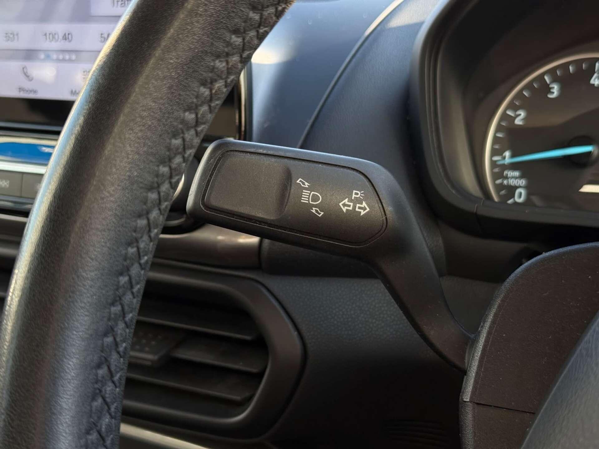 Ford Ecosport view 50