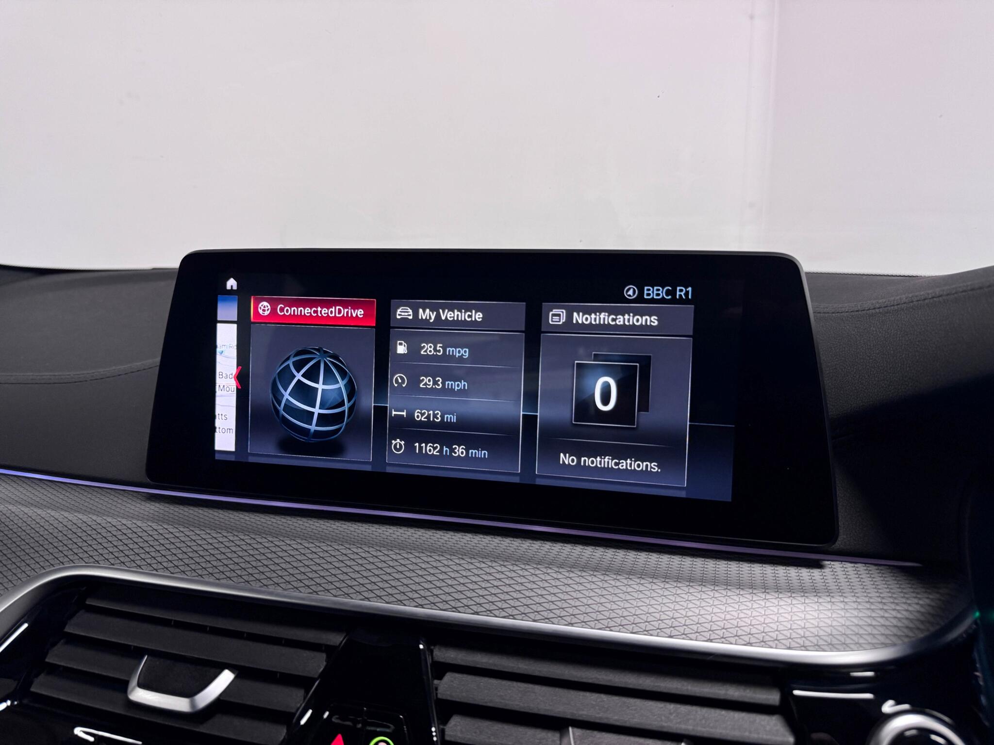 BMW 5 Series view 39